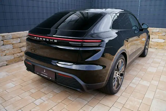 Porsche Macan Electric 4 NP99.999 /BOSE/AHK/LUFT/PANO