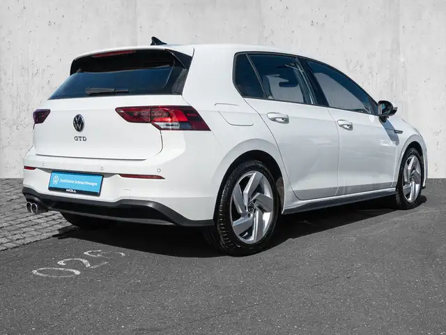Volkswagen Golf view 4