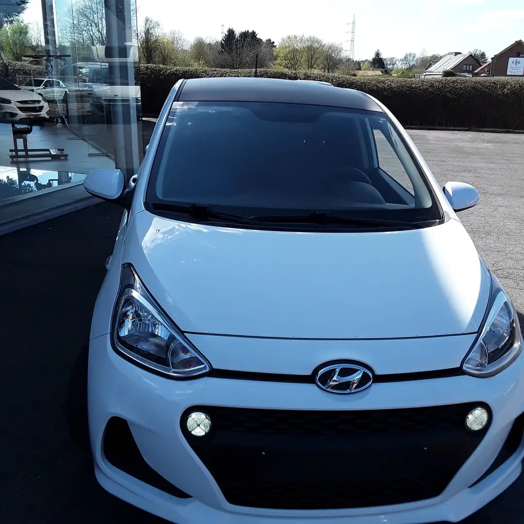 Hyundai i10 1.0i Fun (EU6d-TEMP) Wit - 1