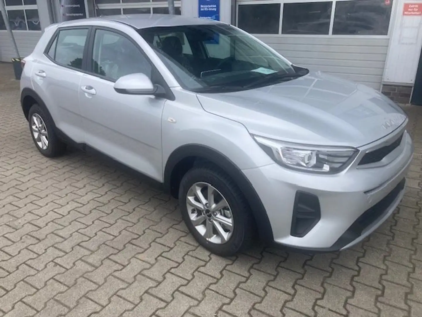 Kia Stonic Edition 7 *TAGESZULASSUNG* Grau - 2