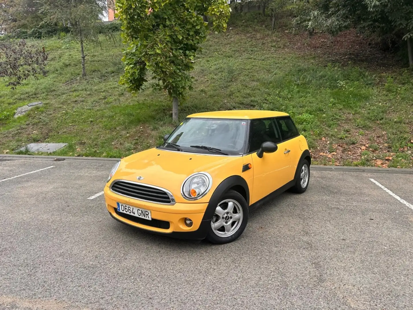 MINI One Amarillo - 1