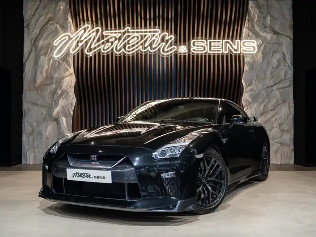 Nissan GT-R GENTLEMAN EDITION