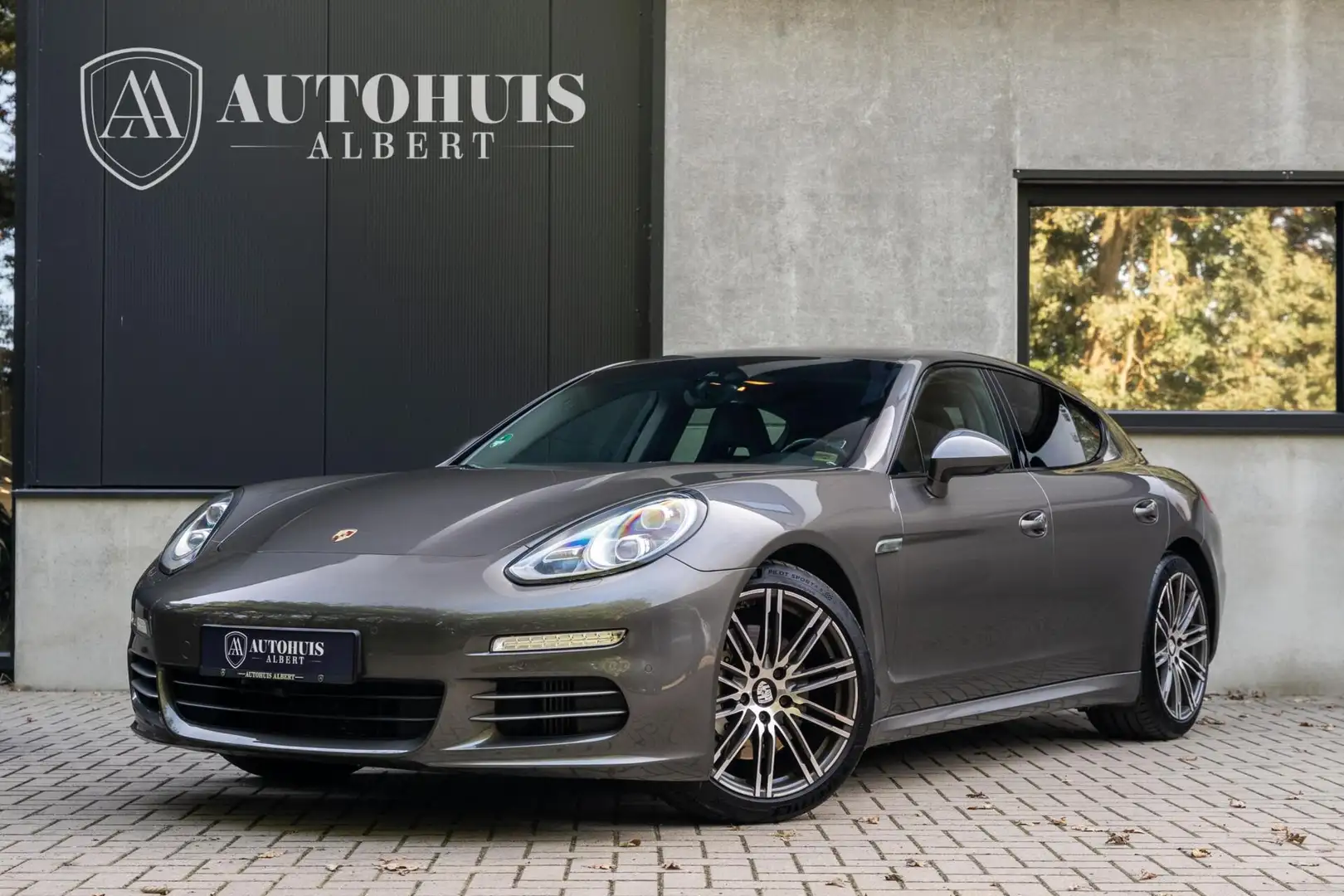 Porsche Panamera 3.0 4S 360c Luchtvering Sportuitlaat Bose Grau - 1