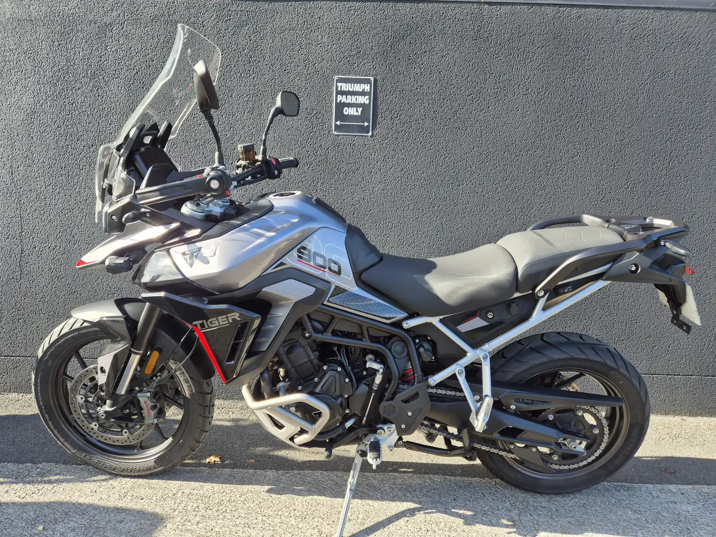 Triumph Tiger 900 - 2