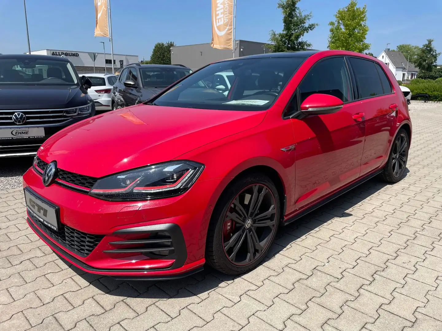 Volkswagen Golf VII GTI Perform. PANO*STHZ*AHK*ACC*SHZ*SIDE Rot - 1