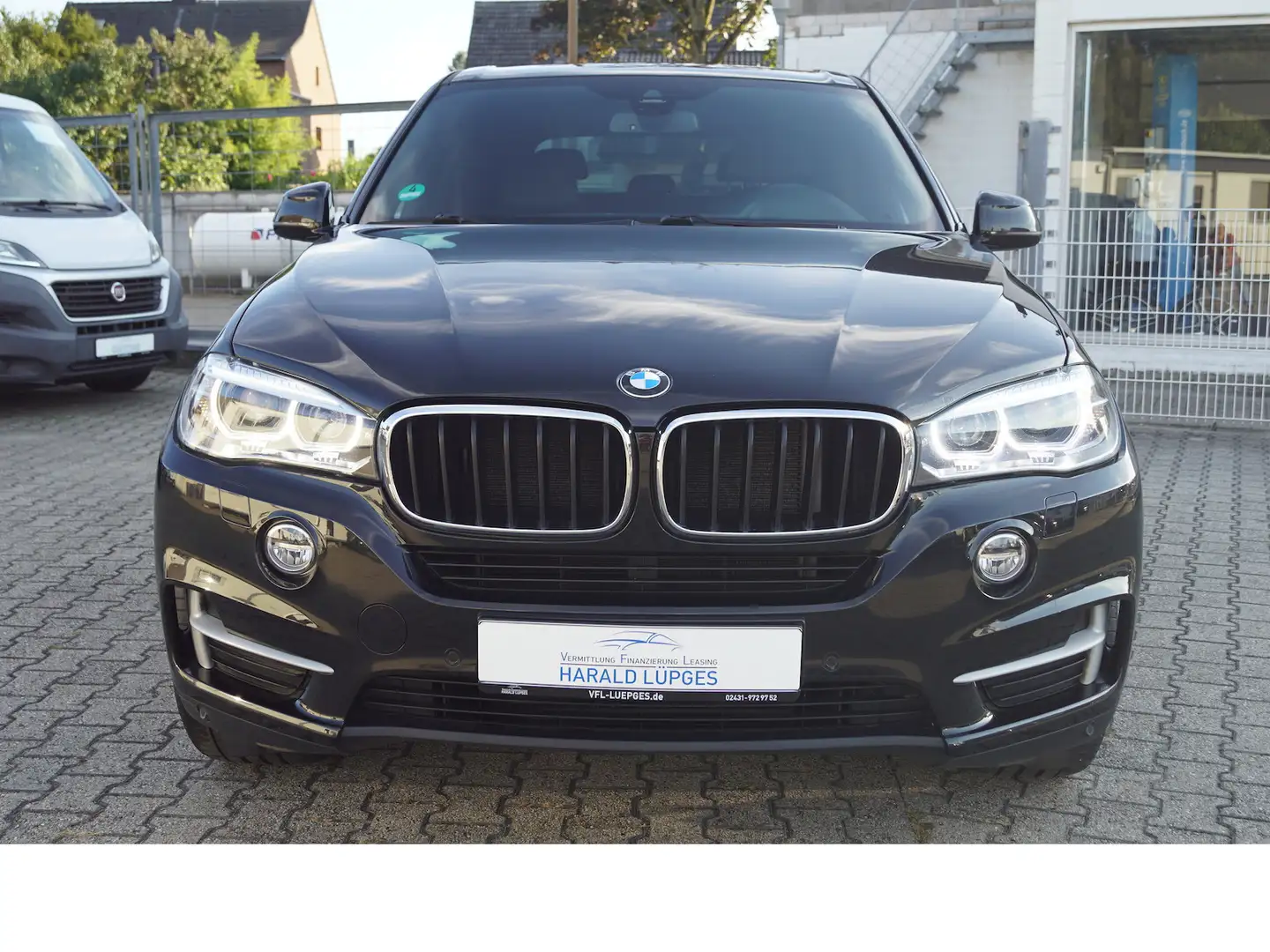 BMW X5 xDrive 30 d, Leder, HeadUp, RFK, Navi, 20 Zoll Schwarz - 2