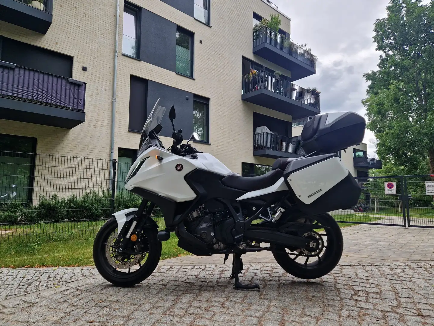 Honda NT 1100 DCT Alb - 1