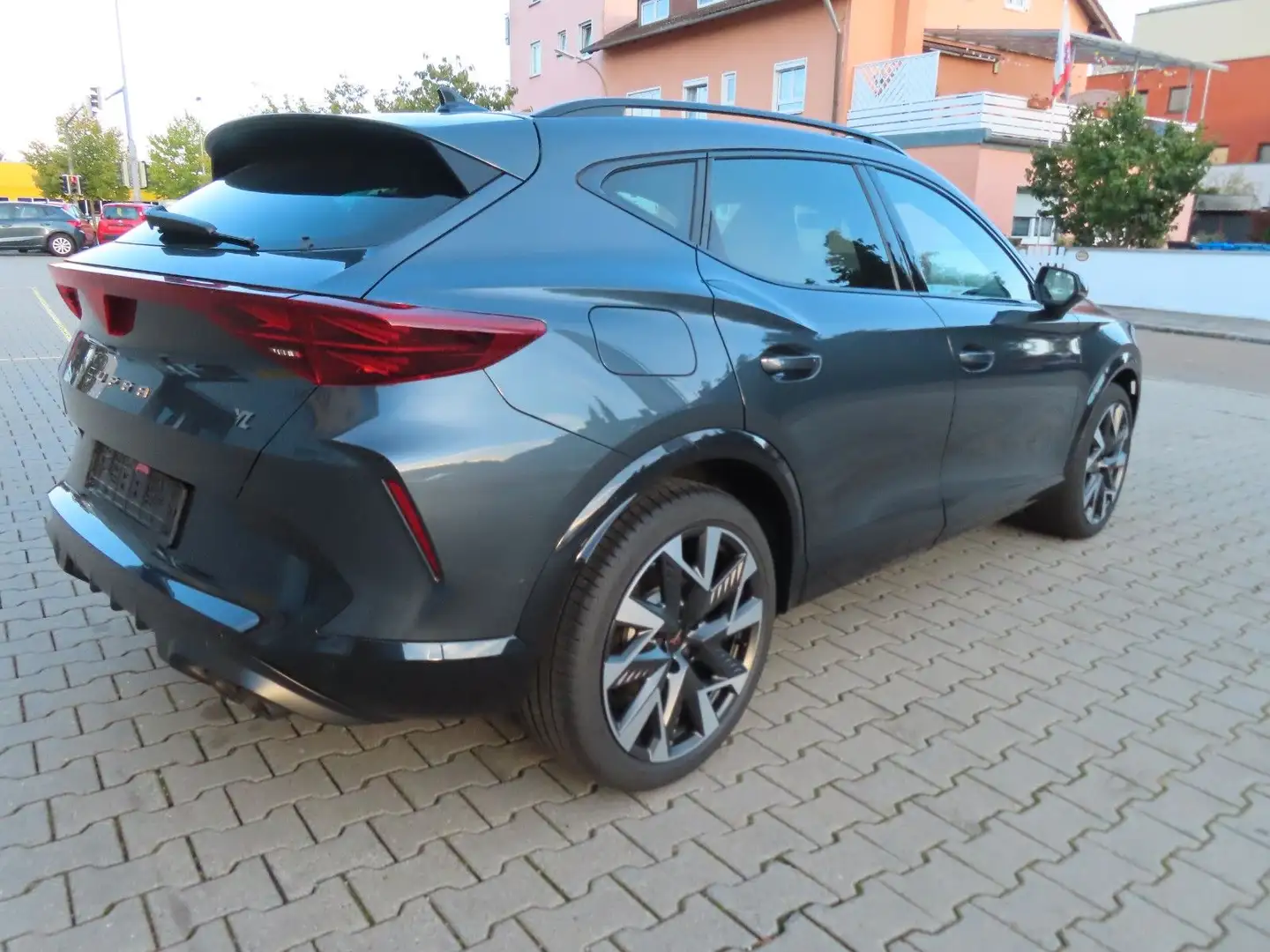 CUPRA Formentor VZ 2.0 TSI 245 kW 4Drive Grau - 2