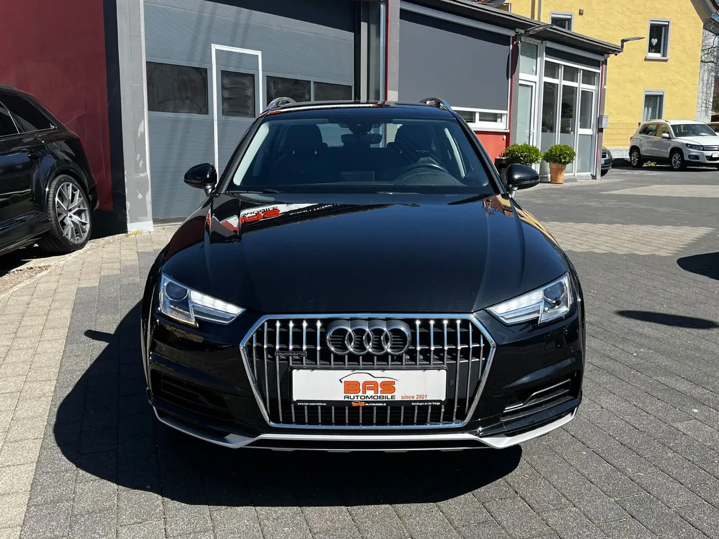Audi A4 allroad quattro S TRON*NAVI*AHK*RFK*XENON* Schwarz - 2