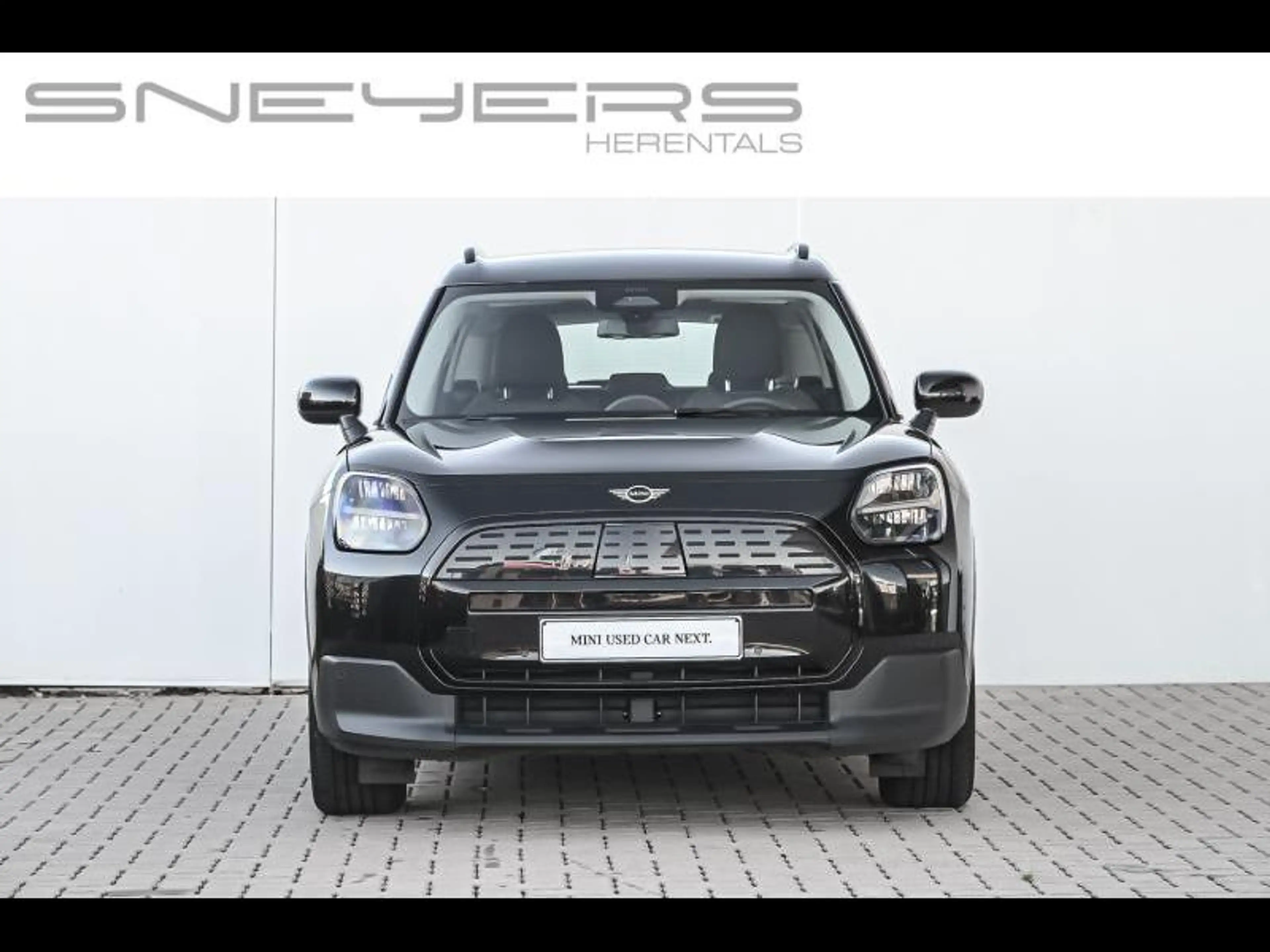 MINI Countryman E — photo 2