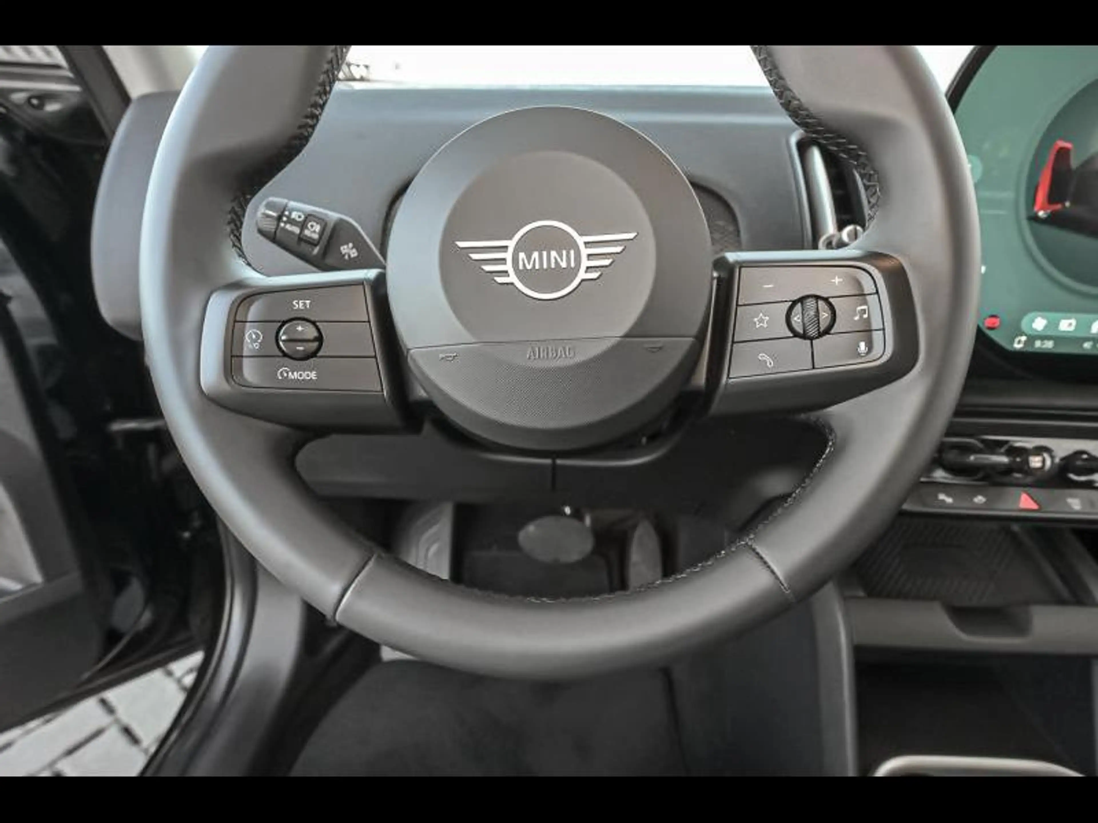 MINI Countryman E — photo 9