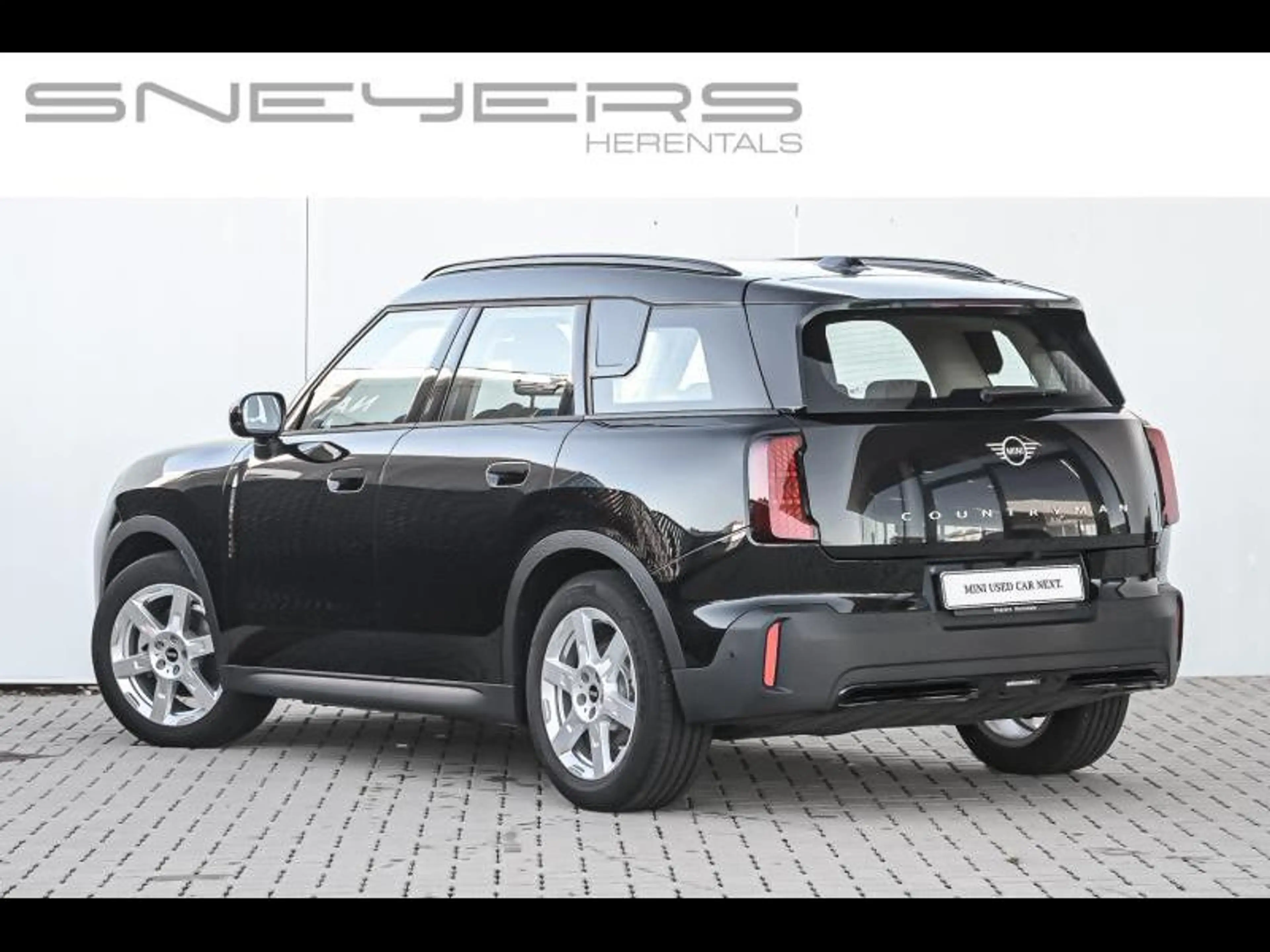 MINI Countryman E — photo 5