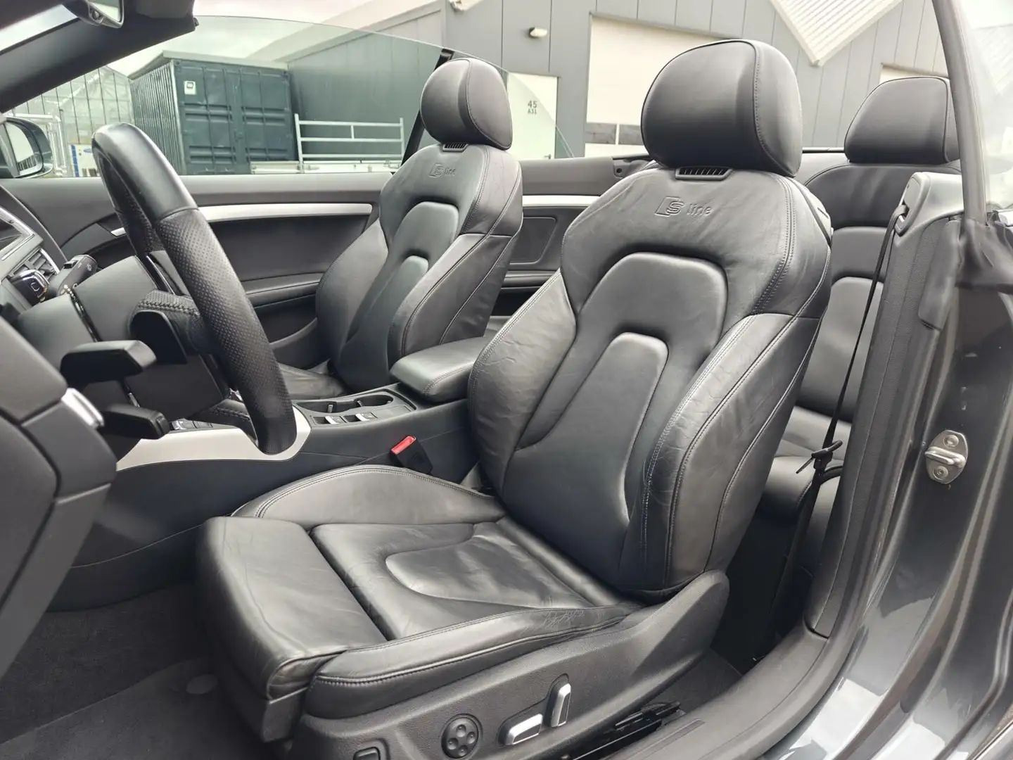 Audi A5 Cabriolet|NL Auto|S-Line|20inch|Leder|Stoelverwarm Gris - 2