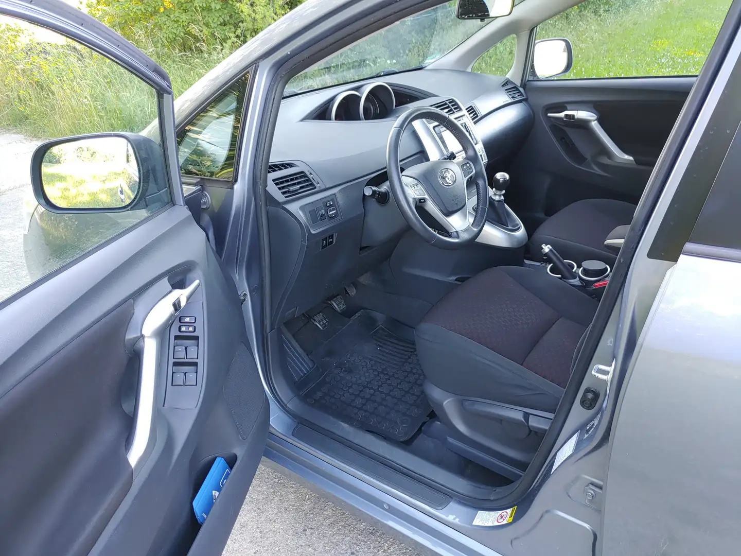 Toyota Verso Verso 2.0 D-4D Edition 1. Hand TÜV+Reif. neu Blau - 2