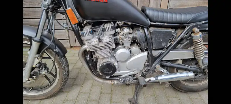 Yamaha XJ 550 - foto 7