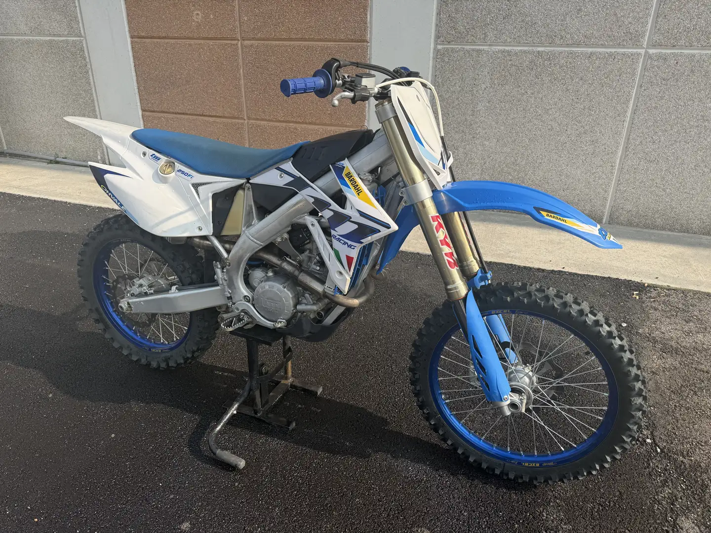 TM MX 250 FI - 1
