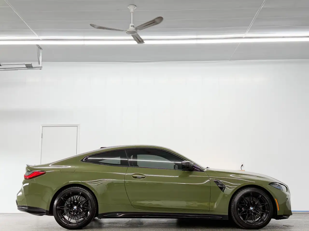 BMW M4 photo BMW M4