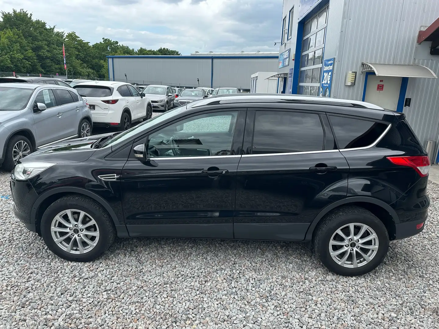 Ford Kuga Sync Edition 1.6 KLIMA SITZHEIZUNG AHK Schwarz - 2