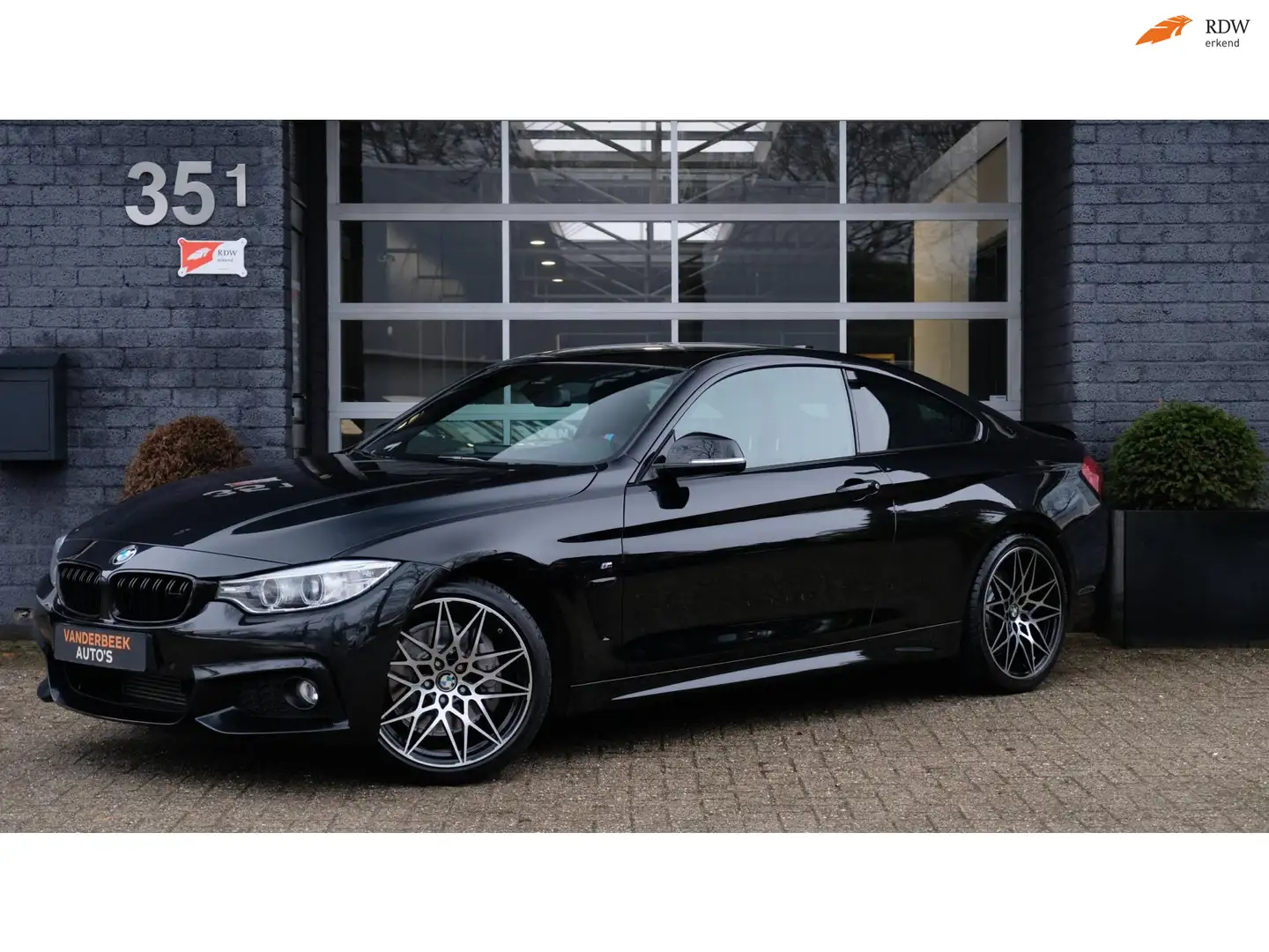 BMW 435 4-serie Coupé 435i M-Sport 306PK 19'' Performance Schwarz - 1