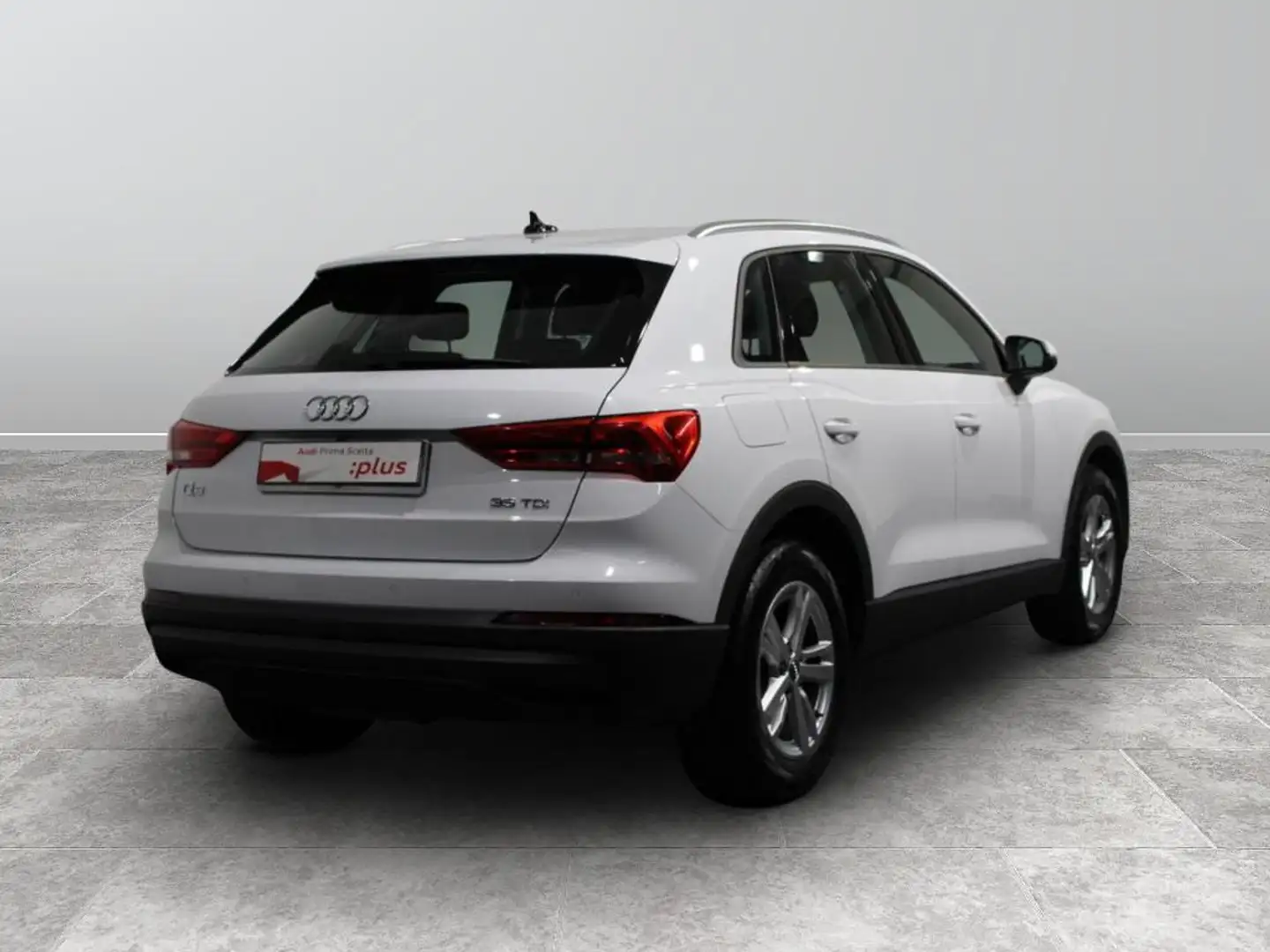 Audi Q3 35 2.0 tdi Business s-tronic Wit - 2