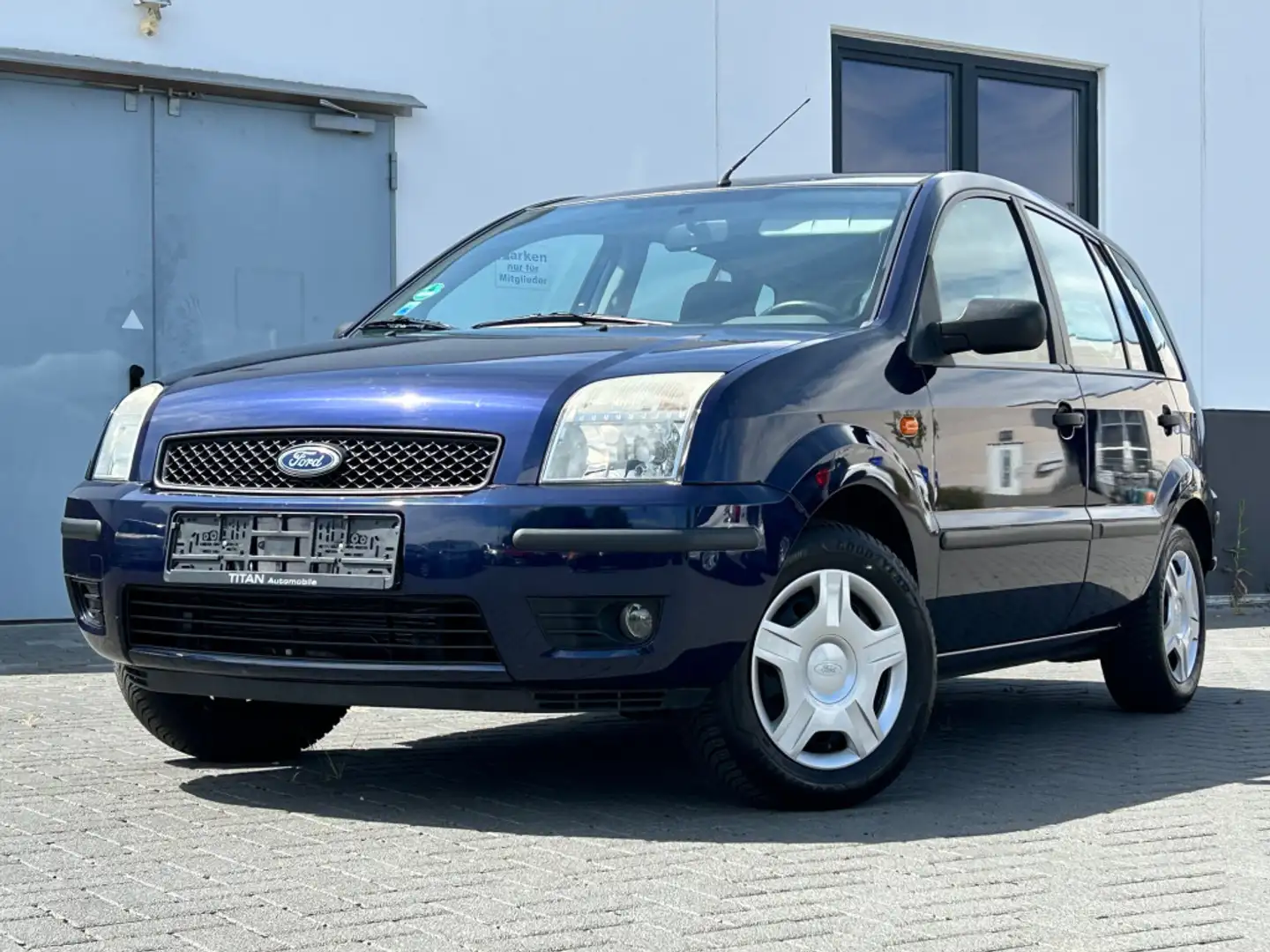 Ford Fusion Trend TÜV neu Klima zentral EFH 5-türig Bleu - 1