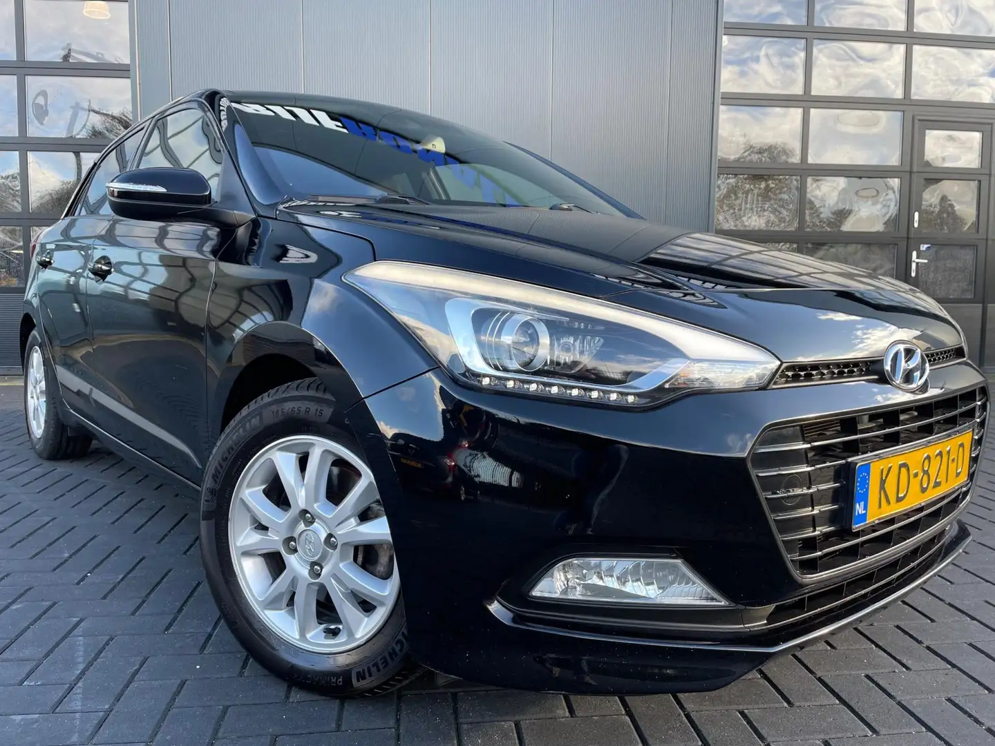 Hyundai i20 1.0 T-GDI Go! 2016 NL.Auto/Trekhaak/Camera/Cruise- Zwart - 2