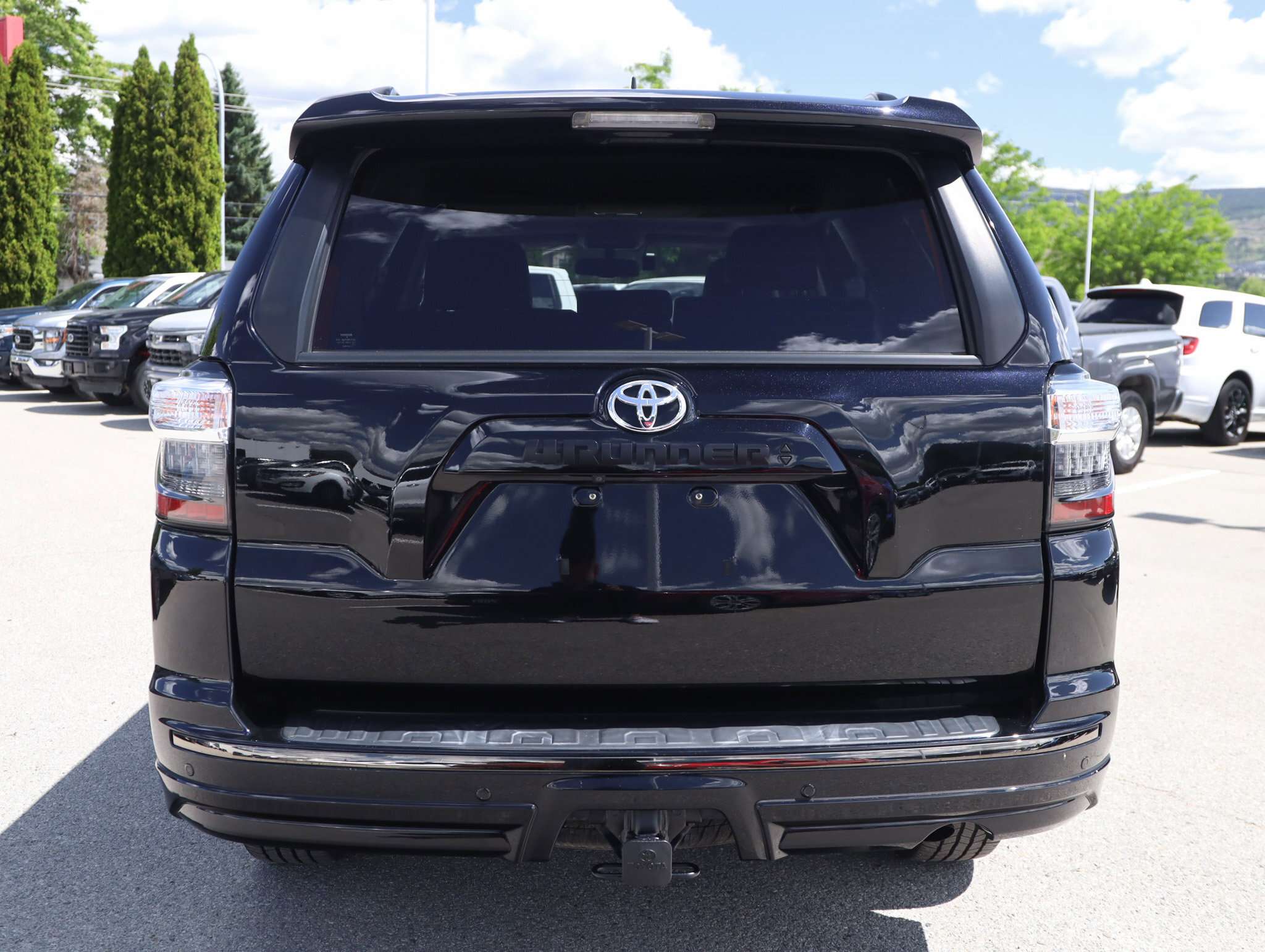 2019 Toyota 4Runner 4WD - BC Vehicle / Sunroof / Heated and Ventilated — снимка 1