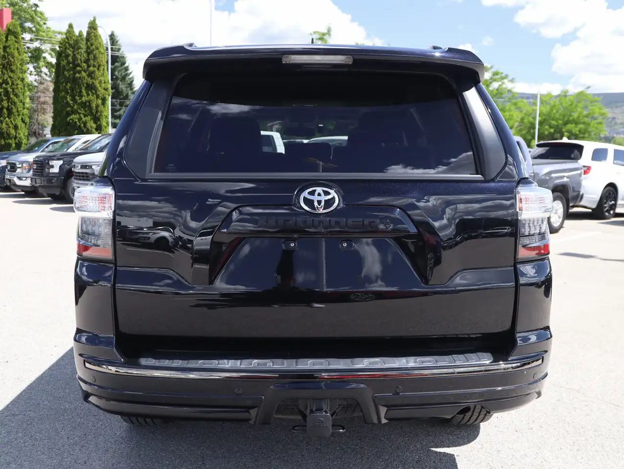 Toyota 4-Runner снимка Toyota 4-Runner