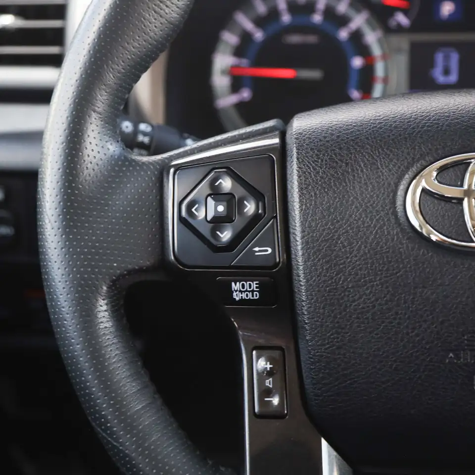 Toyota 4-Runner снимка Toyota 4-Runner