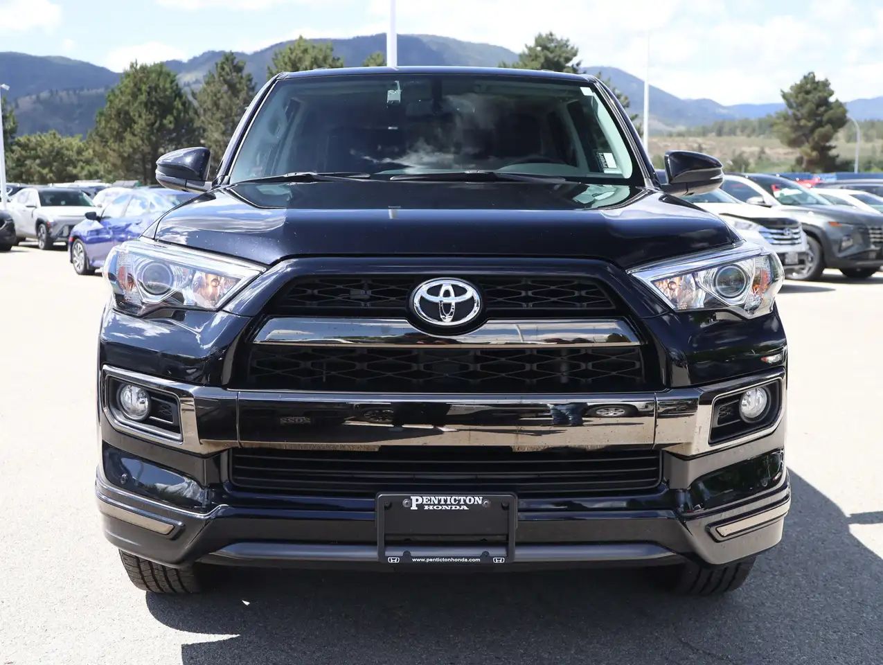 Toyota 4-Runner снимка Toyota 4-Runner