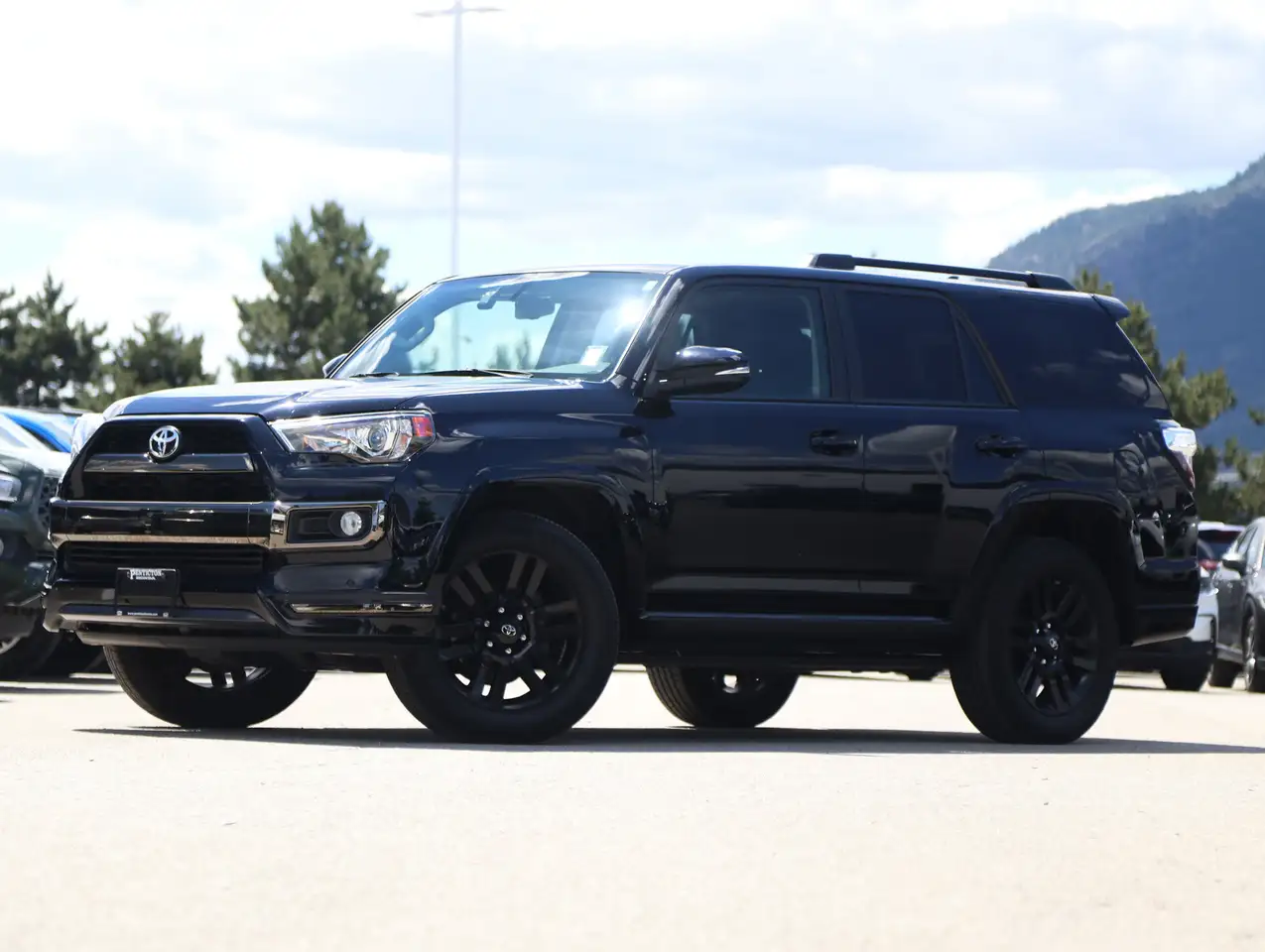 Toyota 4-Runner снимка Toyota 4-Runner