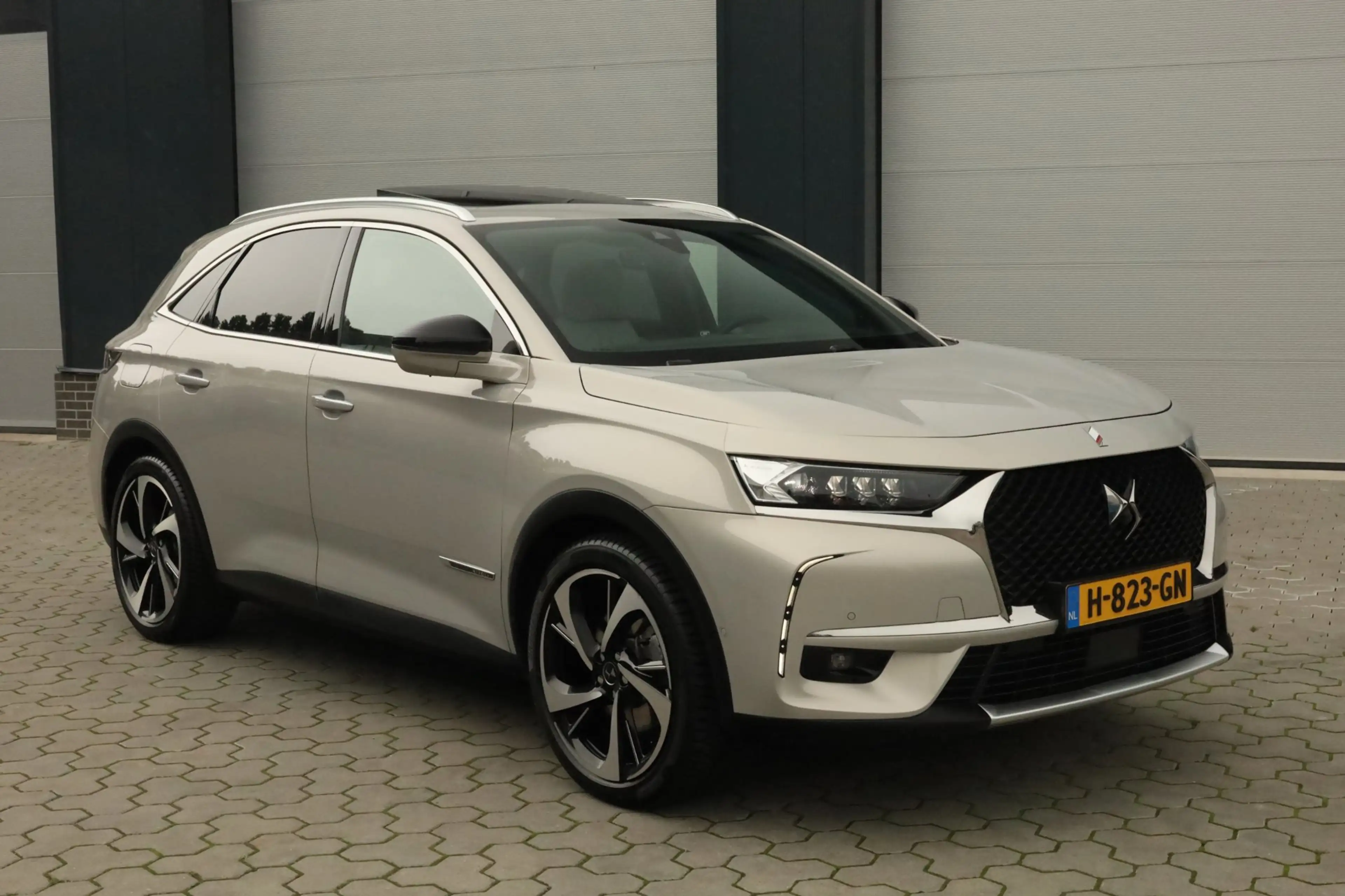 DS Automobiles DS 7 Crossback E-Tense 4x4 Be Chic Trekhaak Pano Massage Stoelver — photo 4