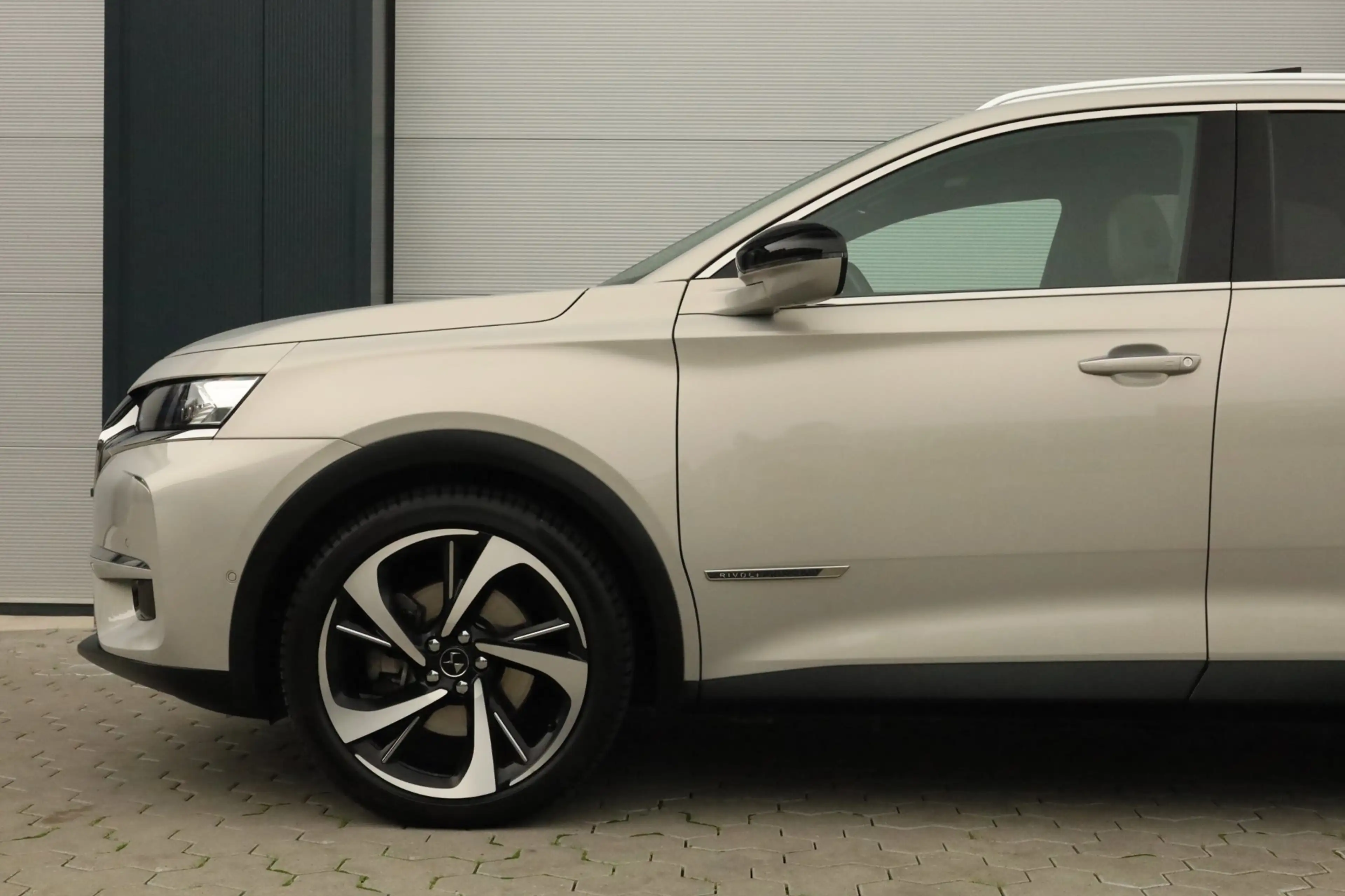 DS Automobiles DS 7 Crossback E-Tense 4x4 Be Chic Trekhaak Pano Massage Stoelver — photo 7
