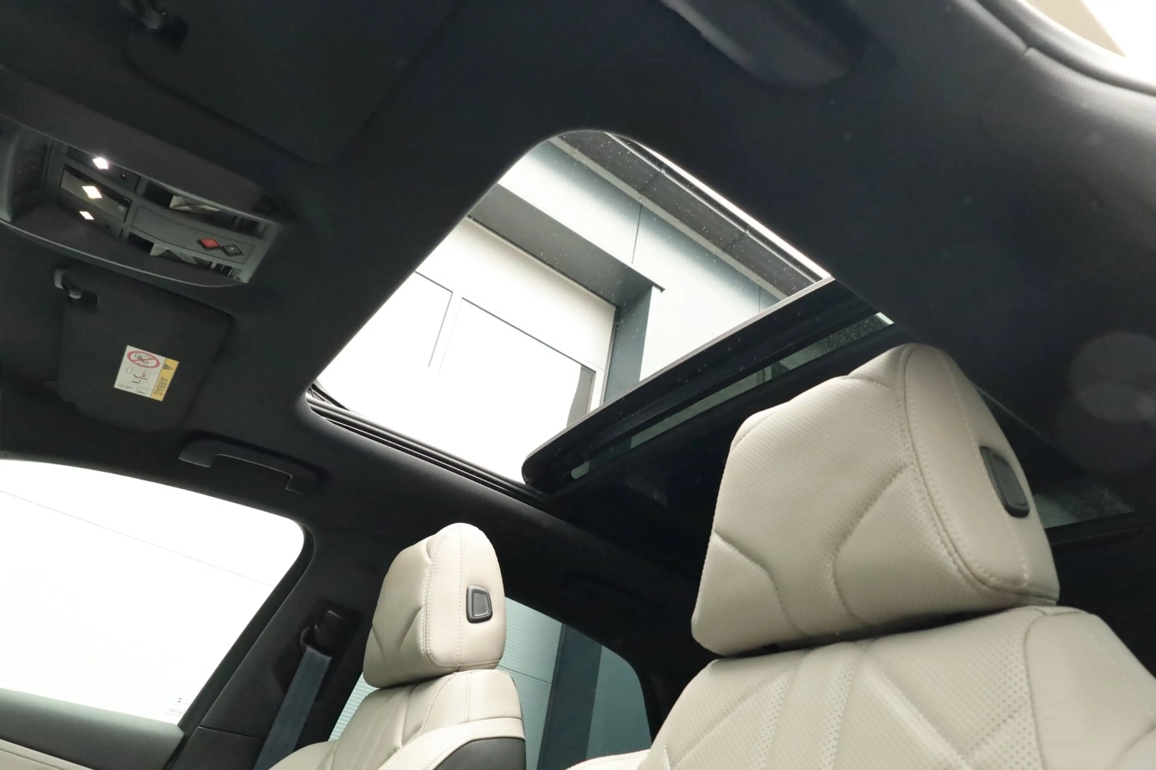 DS Automobiles DS 7 Crossback E-Tense 4x4 Be Chic Trekhaak Pano Massage Stoelver — photo 9