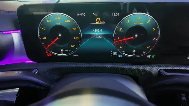 Mercedes-Benz Cla view 15