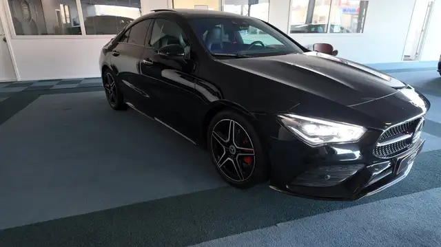 Mercedes-Benz Cla view 3