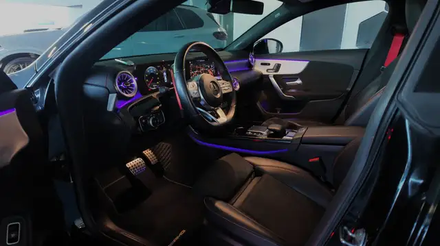 Mercedes-Benz Cla view 9