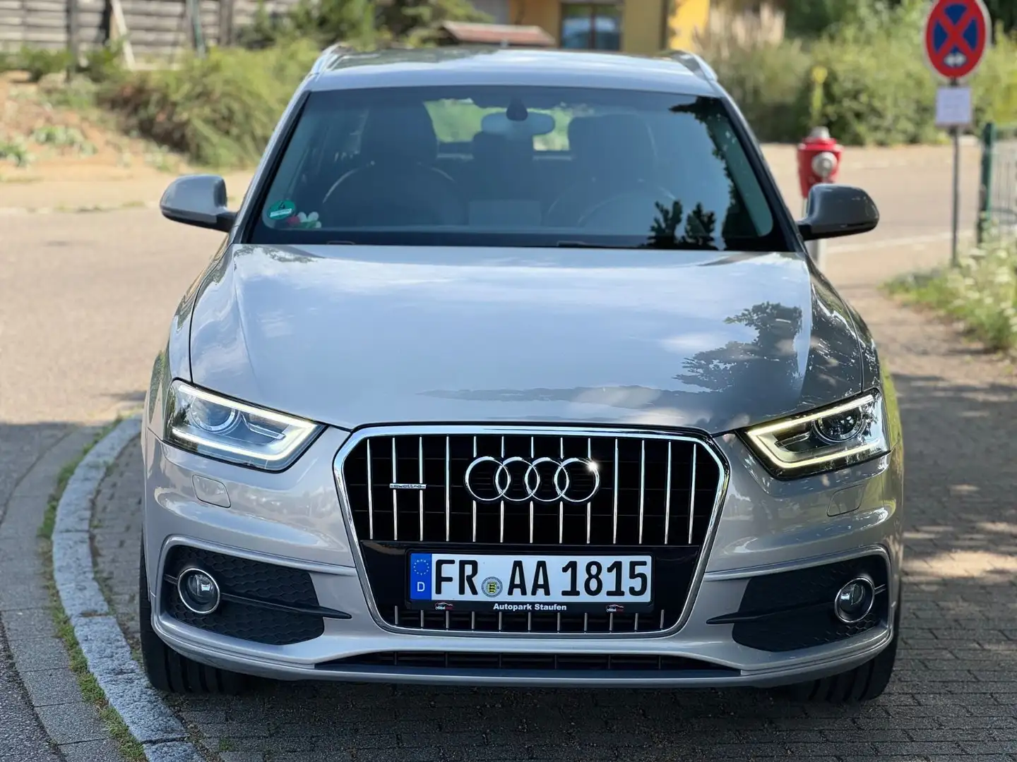 Audi Q3 2.0 TFSI quattro/ S-line/Bose/ Beige - 2