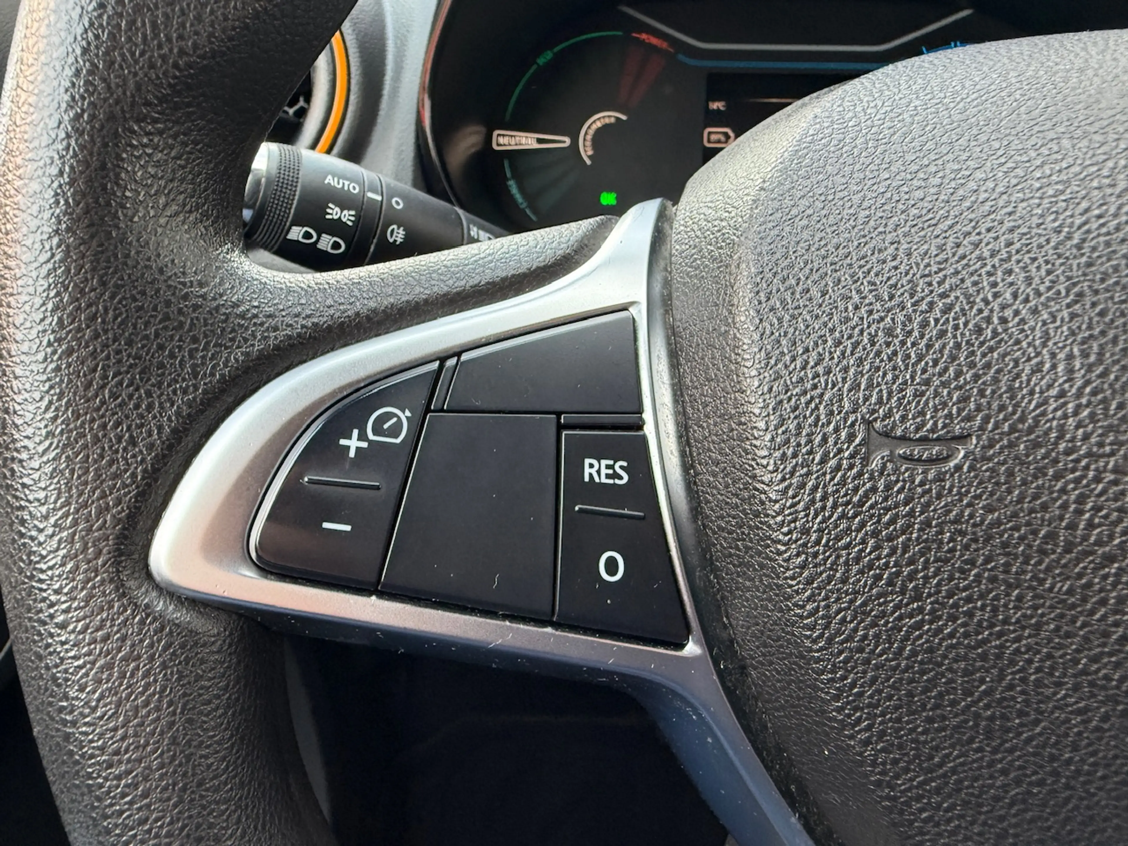 Dacia Spring 27KW Electric 45 Comfort Plus Orange Pack/ SOH 90% — photo 25