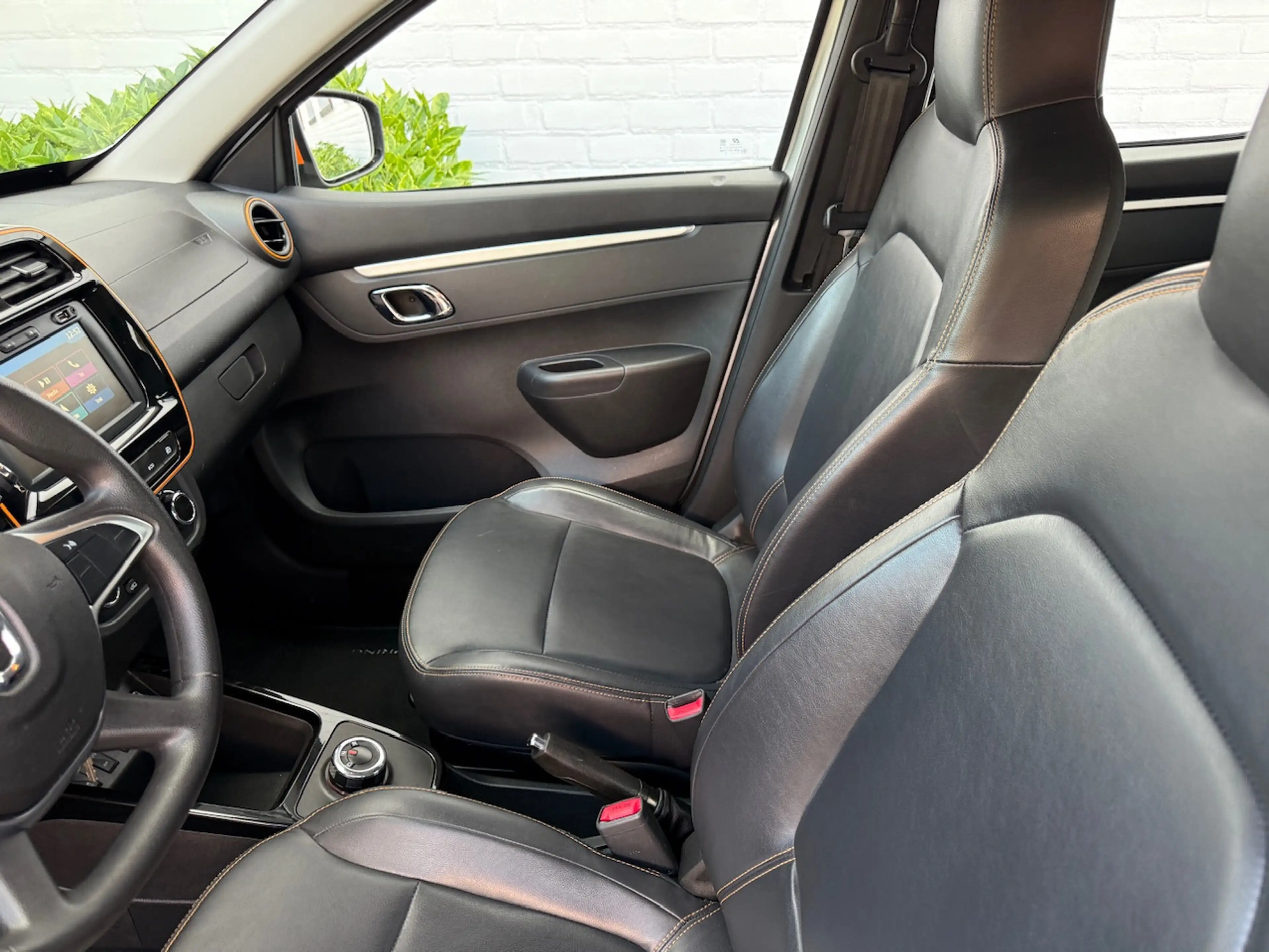 Dacia Spring 27KW Electric 45 Comfort Plus Orange Pack/ SOH 90% — photo 32