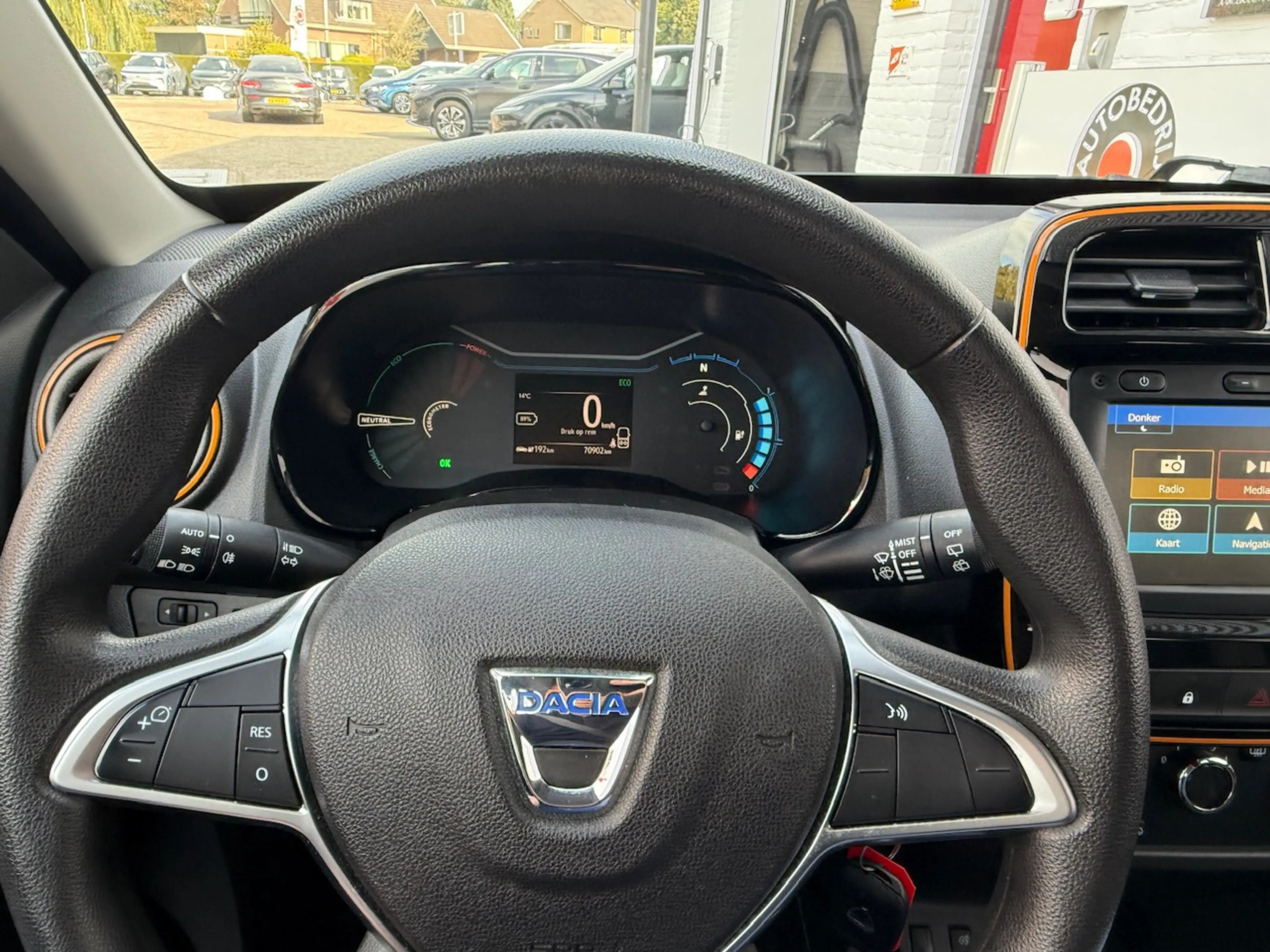 Dacia Spring 27KW Electric 45 Comfort Plus Orange Pack/ SOH 90% — photo 16