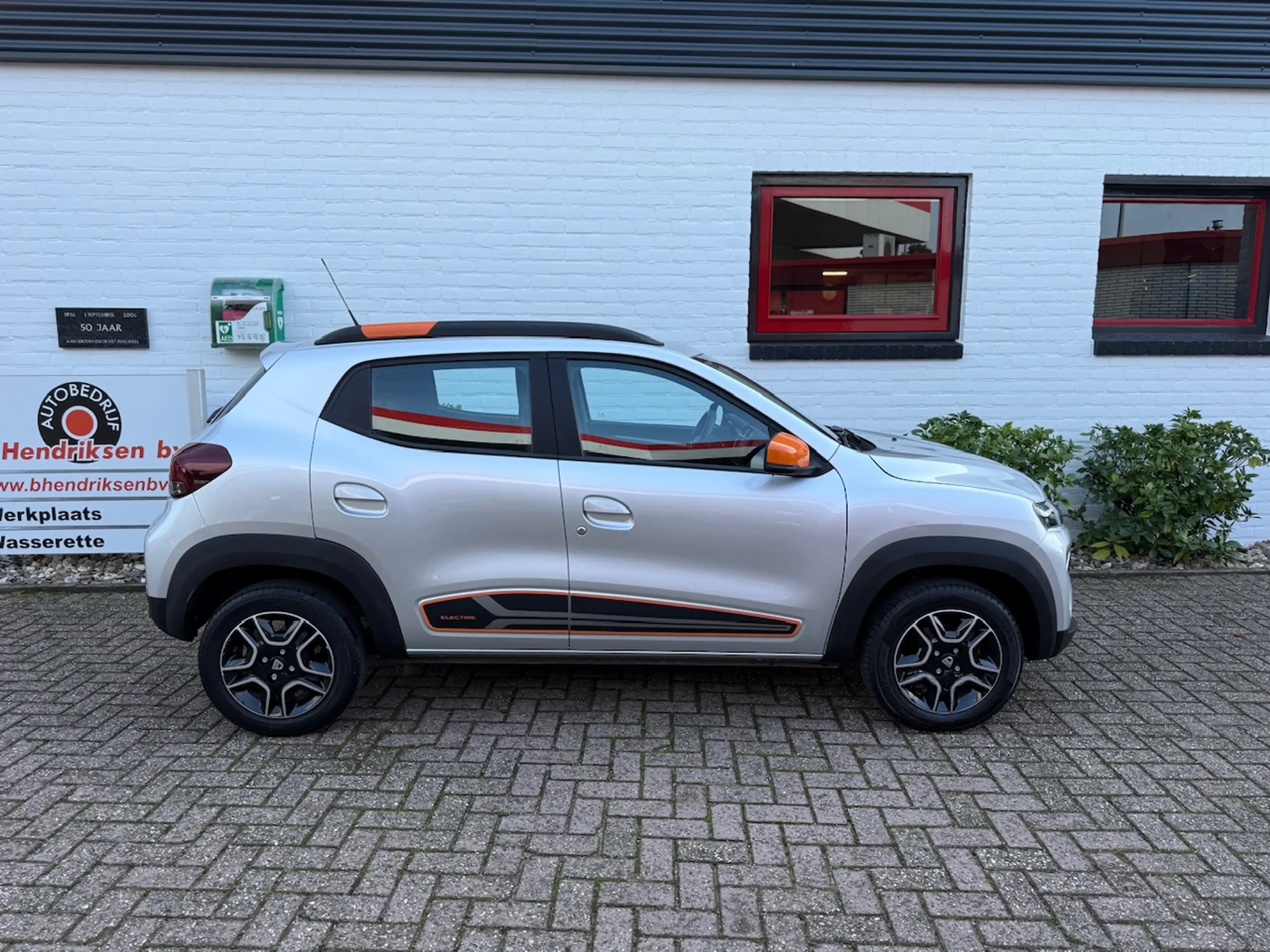 Dacia Spring 27KW Electric 45 Comfort Plus Orange Pack/ SOH 90% — photo 5