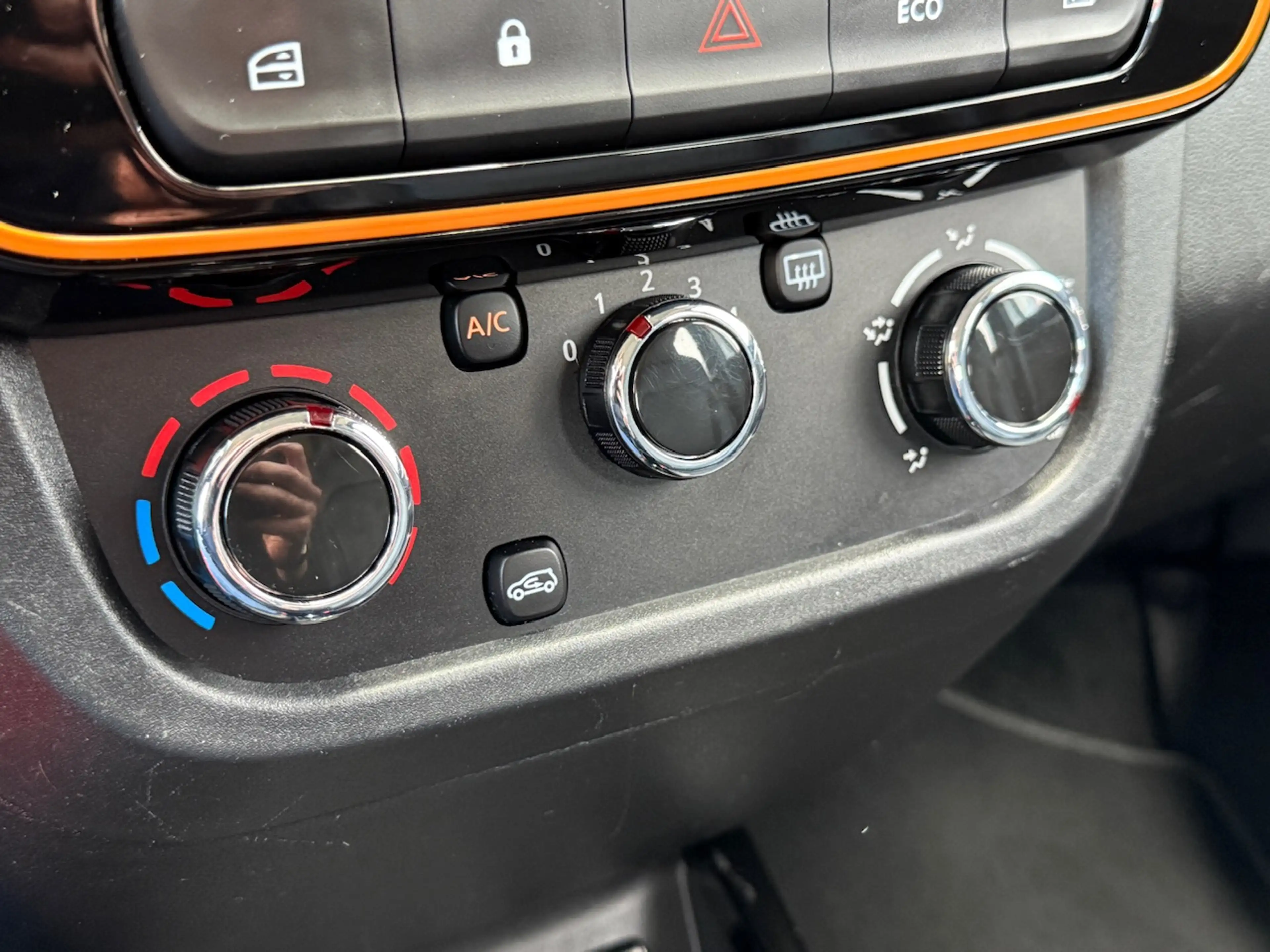 Dacia Spring 27KW Electric 45 Comfort Plus Orange Pack/ SOH 90% — photo 27