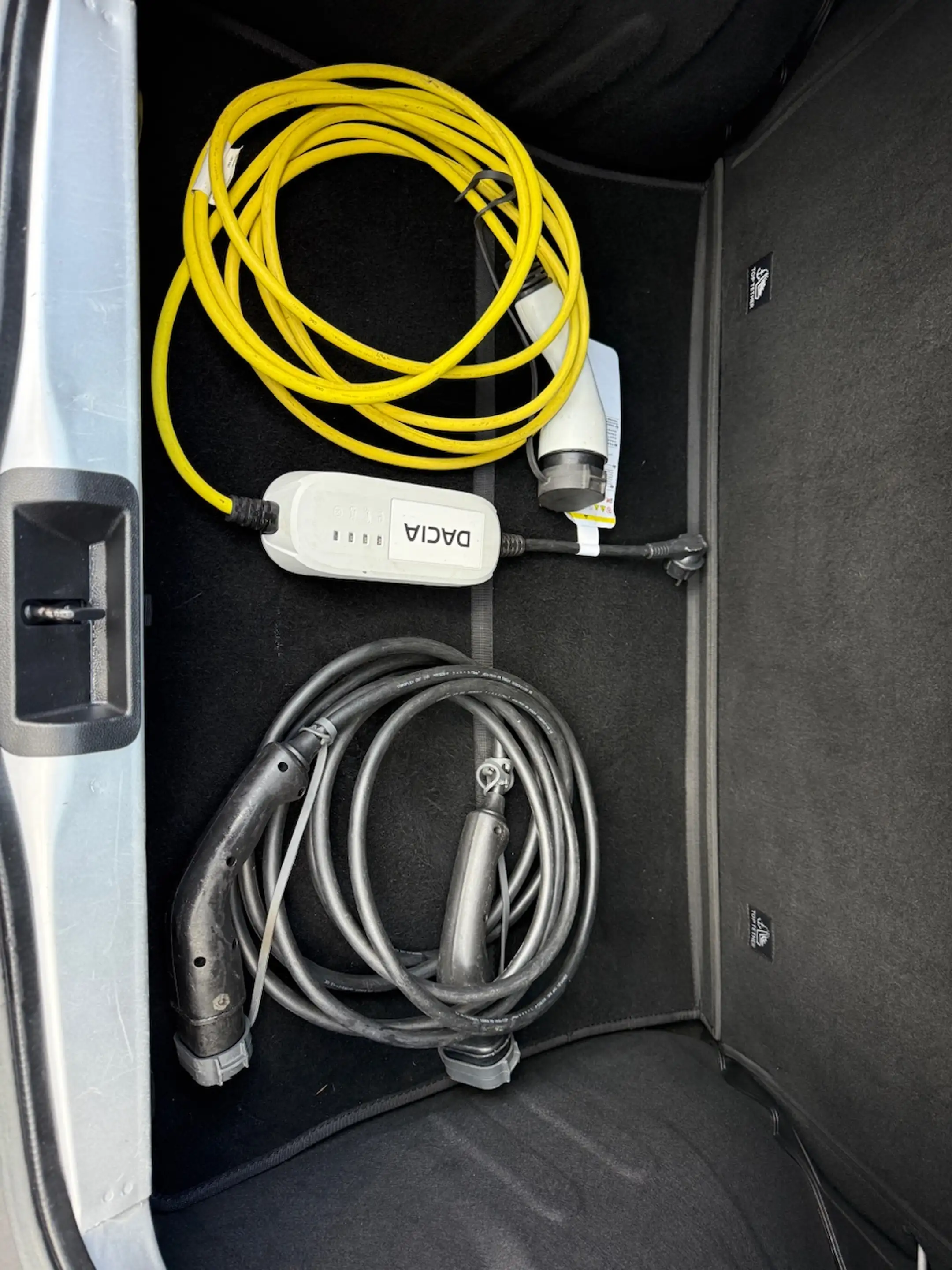 Dacia Spring 27KW Electric 45 Comfort Plus Orange Pack/ SOH 90% — photo 11