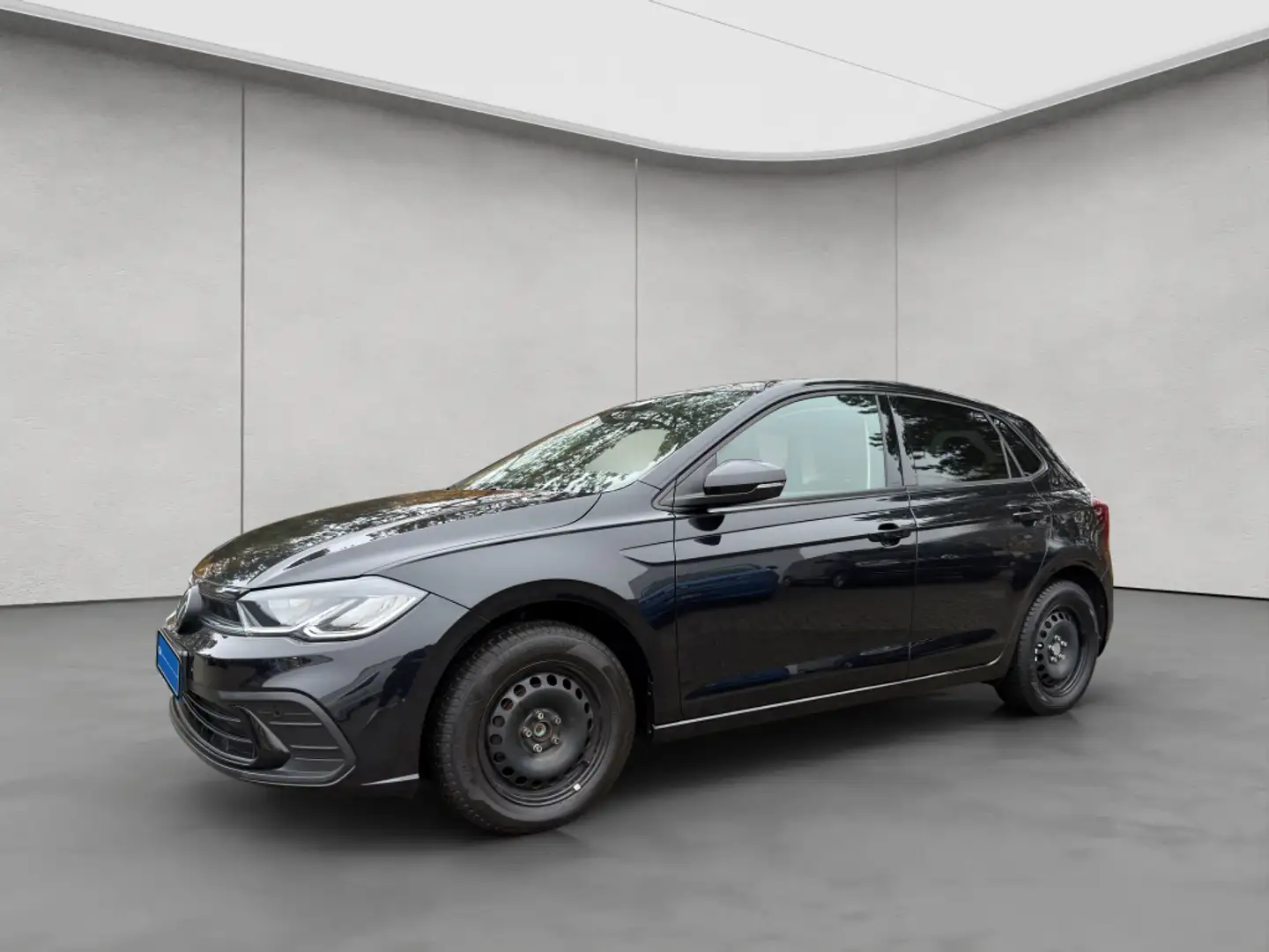 Volkswagen Polo Life 1.0l TSI DSG SHZ GJR LED NAVI DAB+ PDC Schwarz - 2
