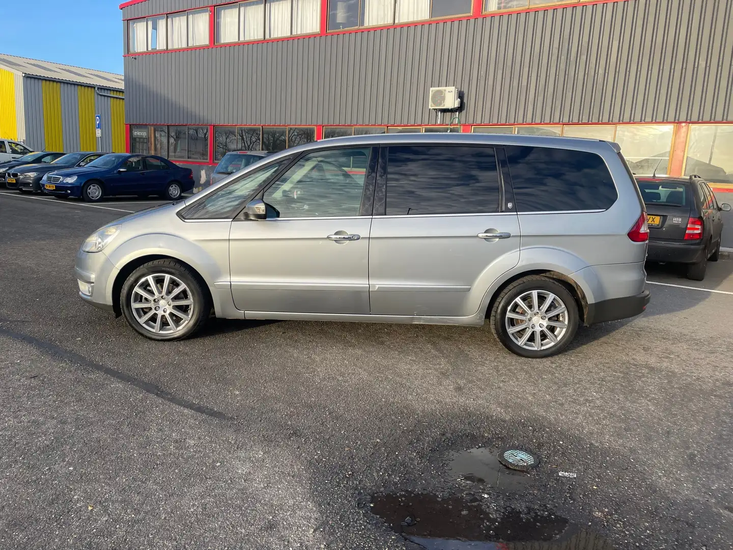 Ford Galaxy 2.3-16V Ghia / NAP/ AUTOMAAT/ 7 PERSOONS / SP VLG Gris - 2