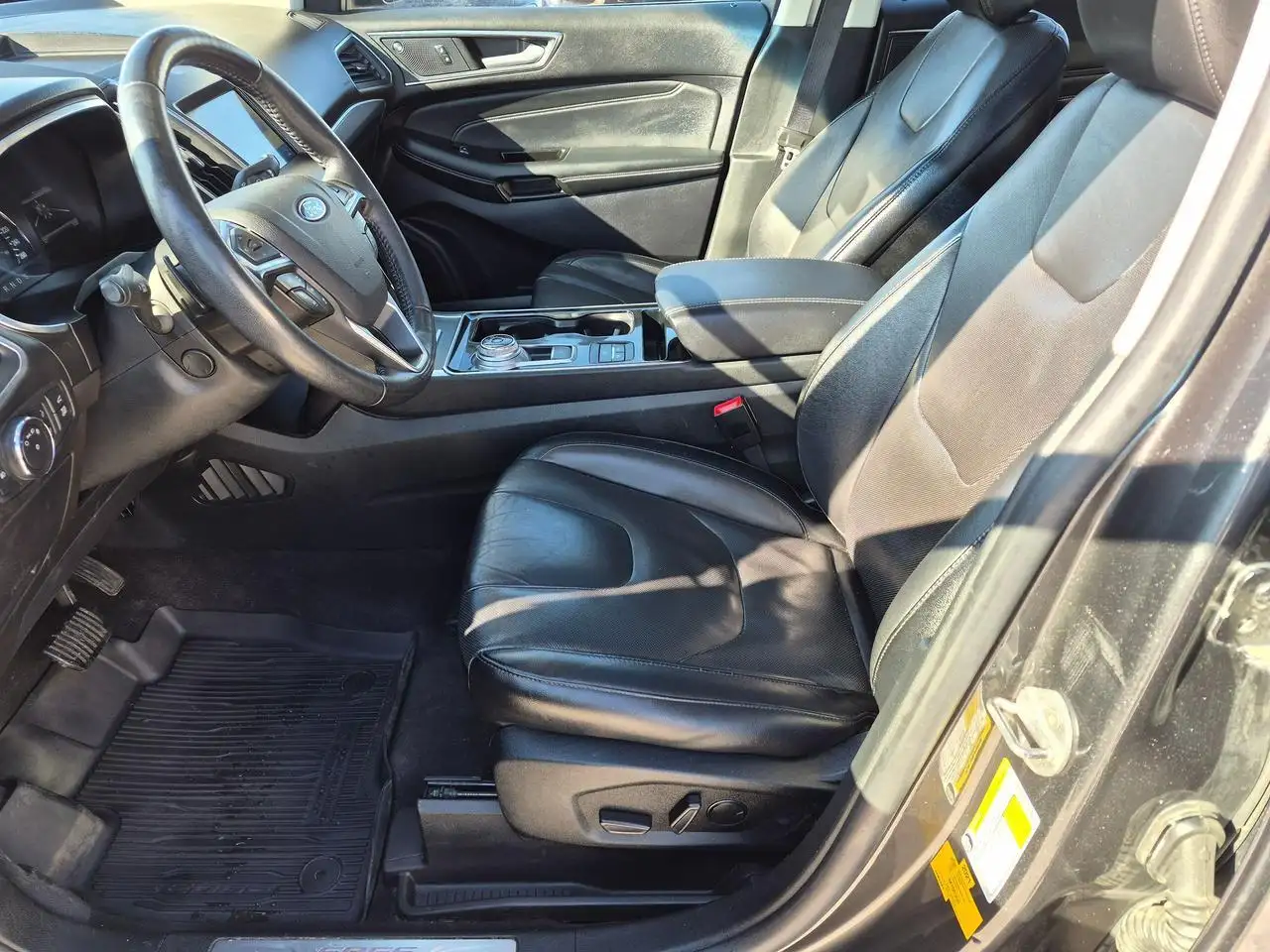 Ford Edge снимка Ford Edge