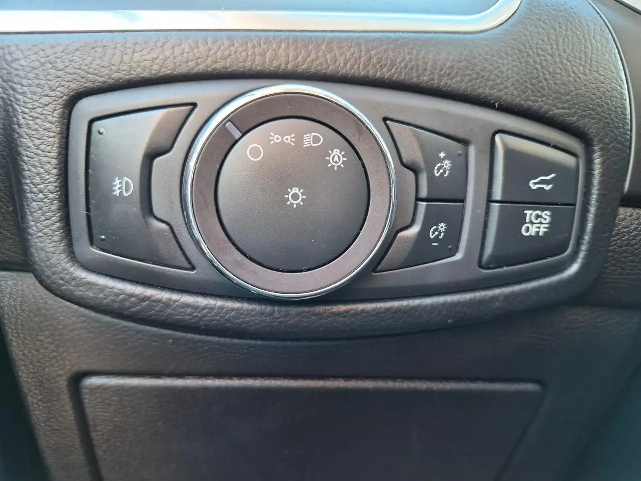 Ford Edge снимка Ford Edge