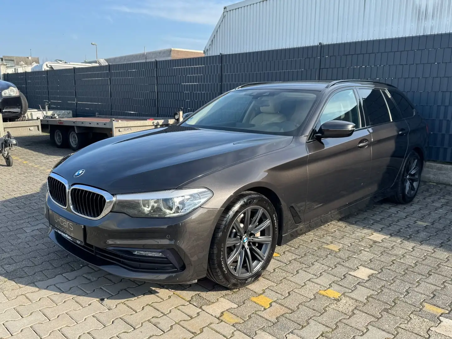 BMW 530 Touring 530 d Sport Line (AHK/SHZ/SPORT - 1