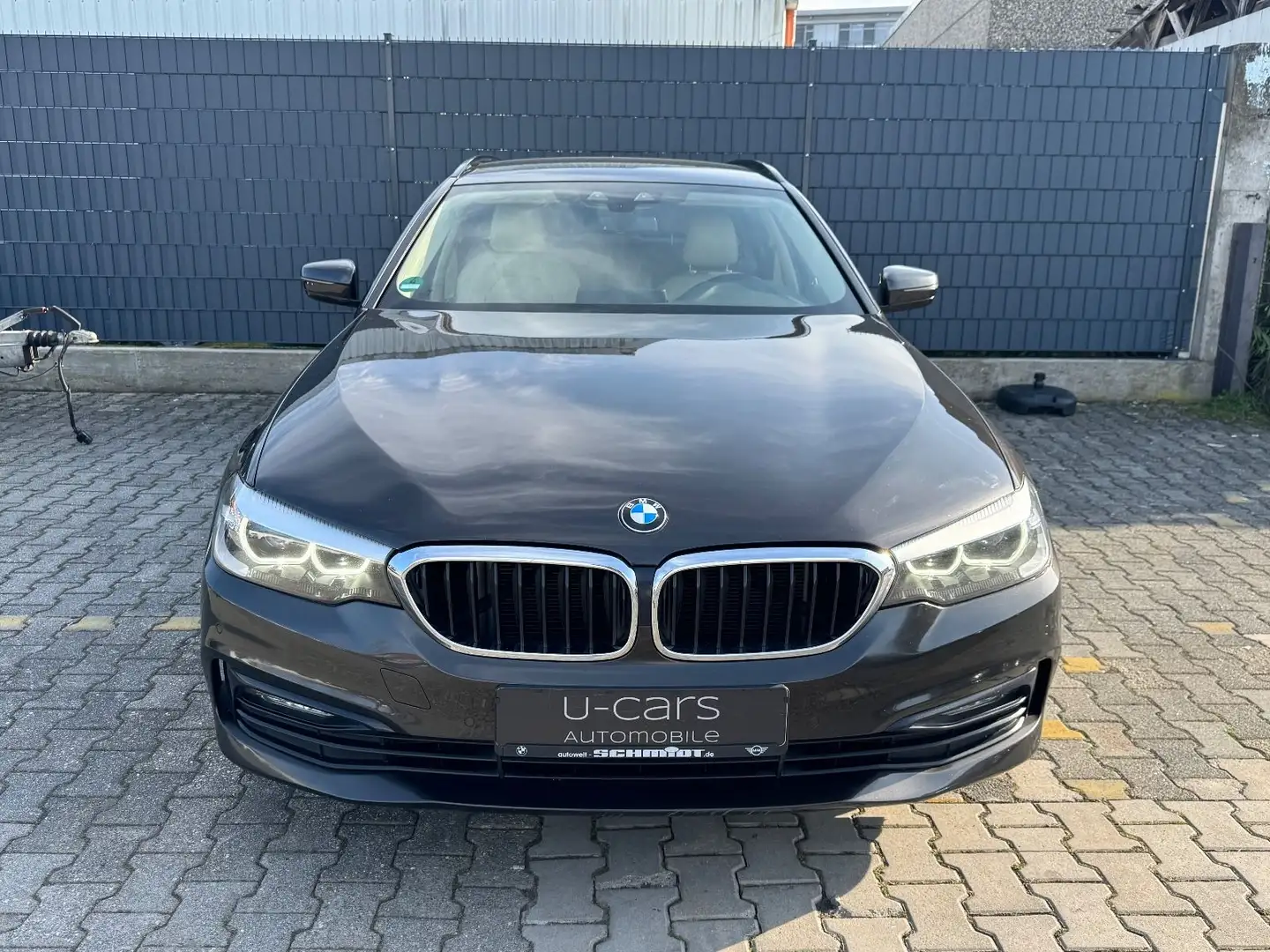 BMW 530 Touring 530 d Sport Line (AHK/SHZ/SPORT - 2